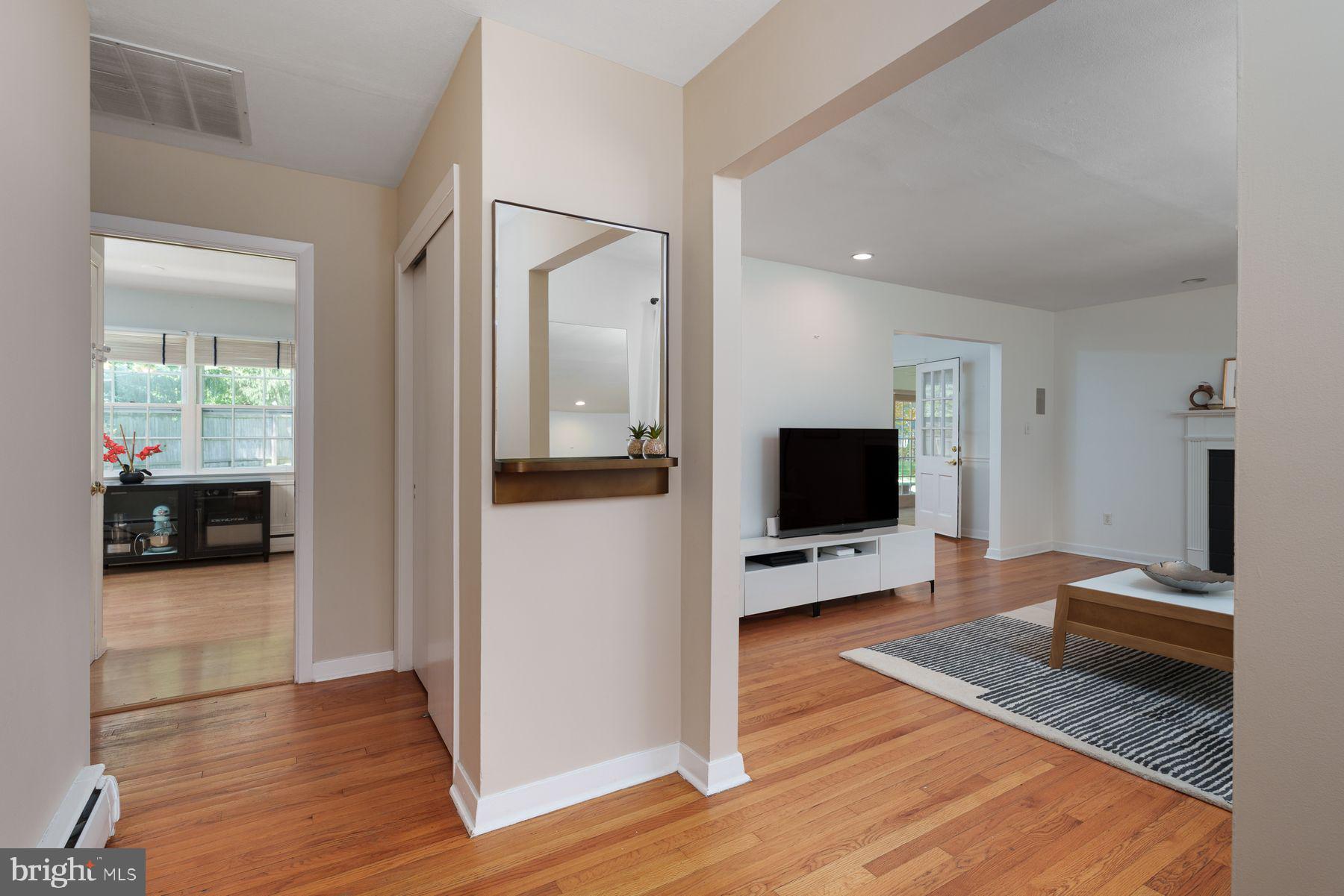 4 MANOR AVENUE