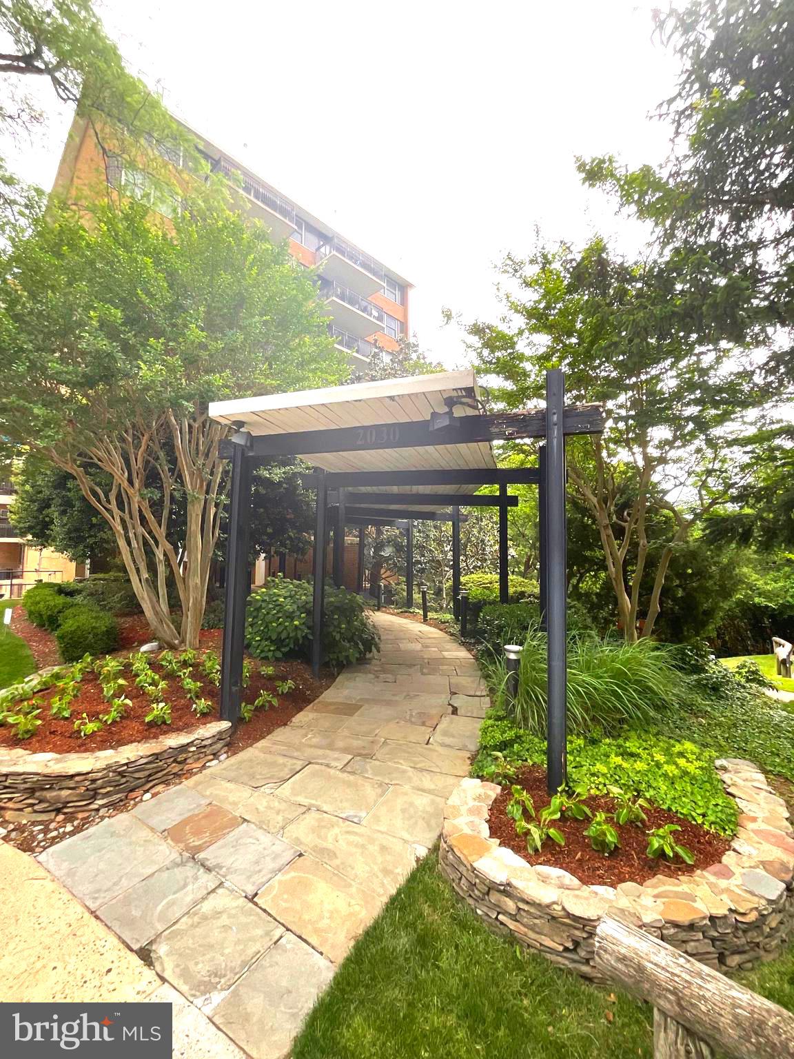 2030 N ADAMS STREET 1409