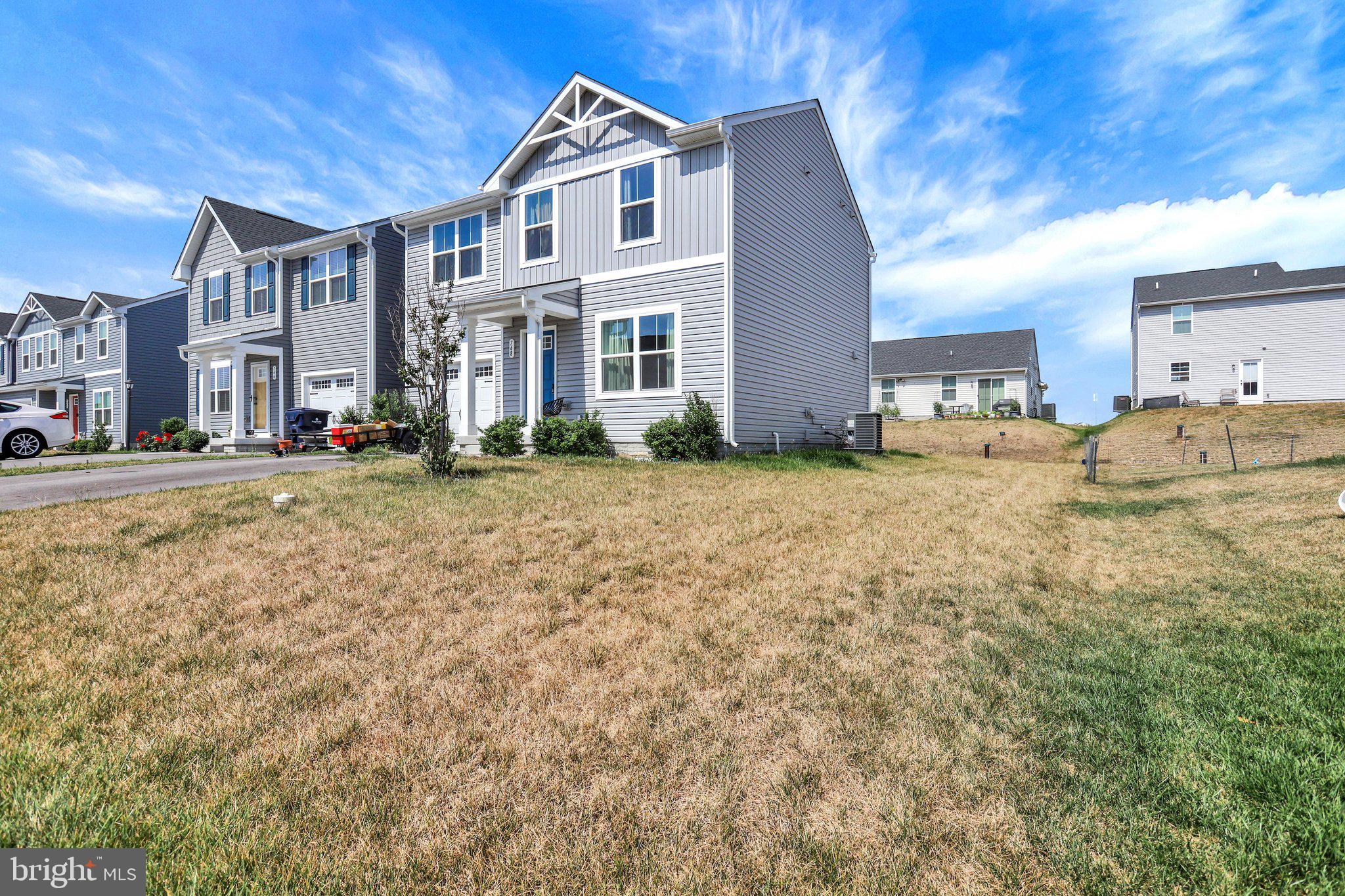 768 RAEANN DRIVE