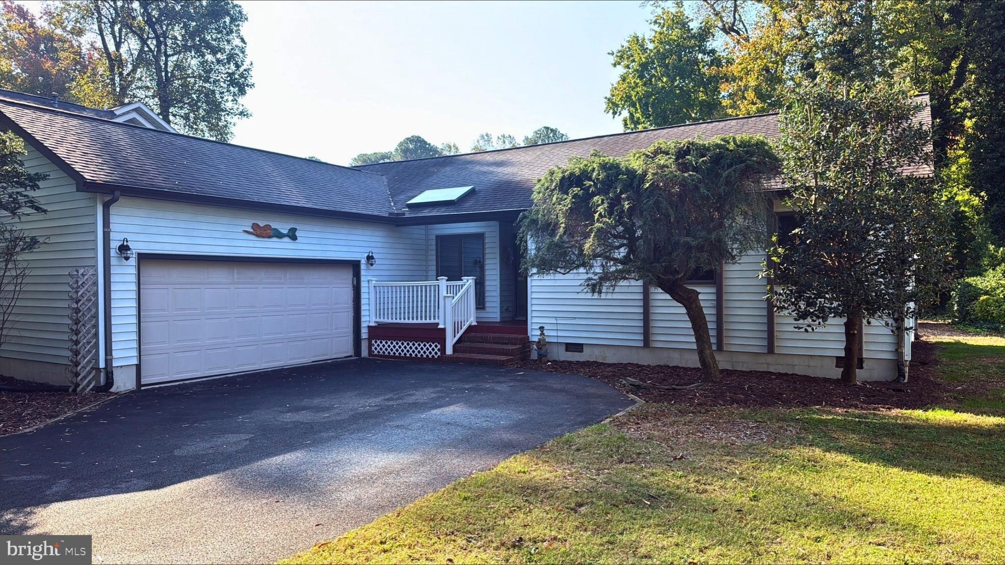 30 NEWPORT DRIVE