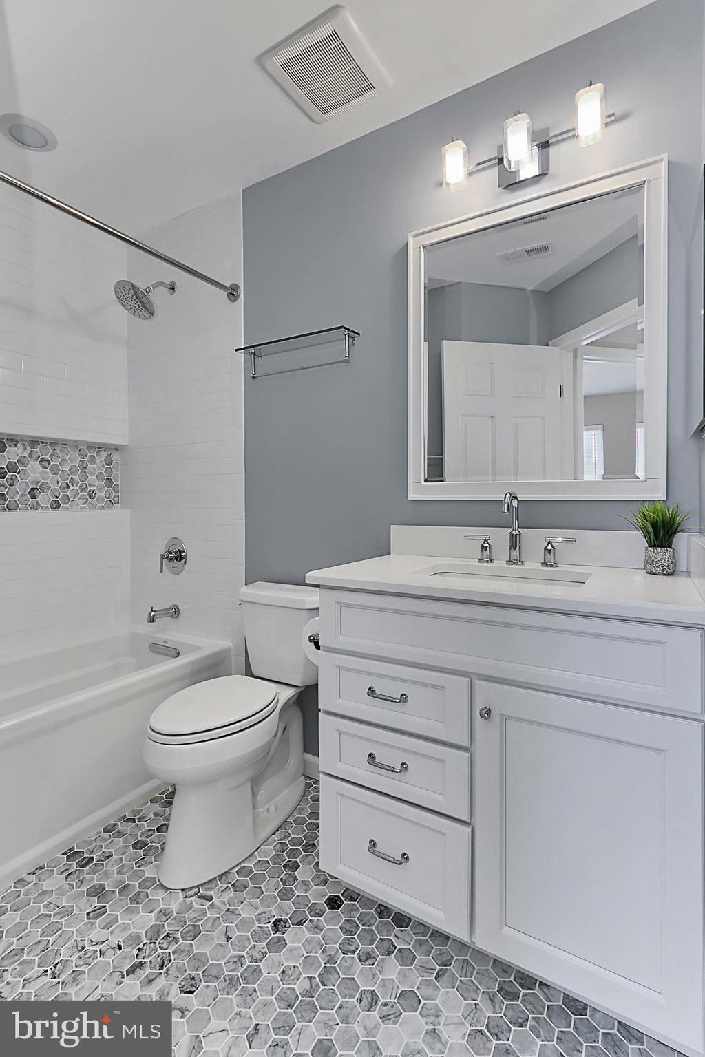 CAMERON STATION - Residential Lease