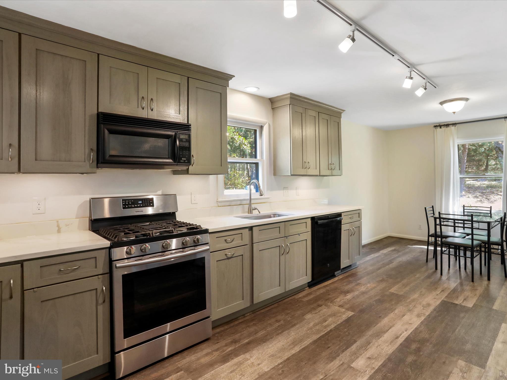 MILE RIDGE ESTATES - Residential