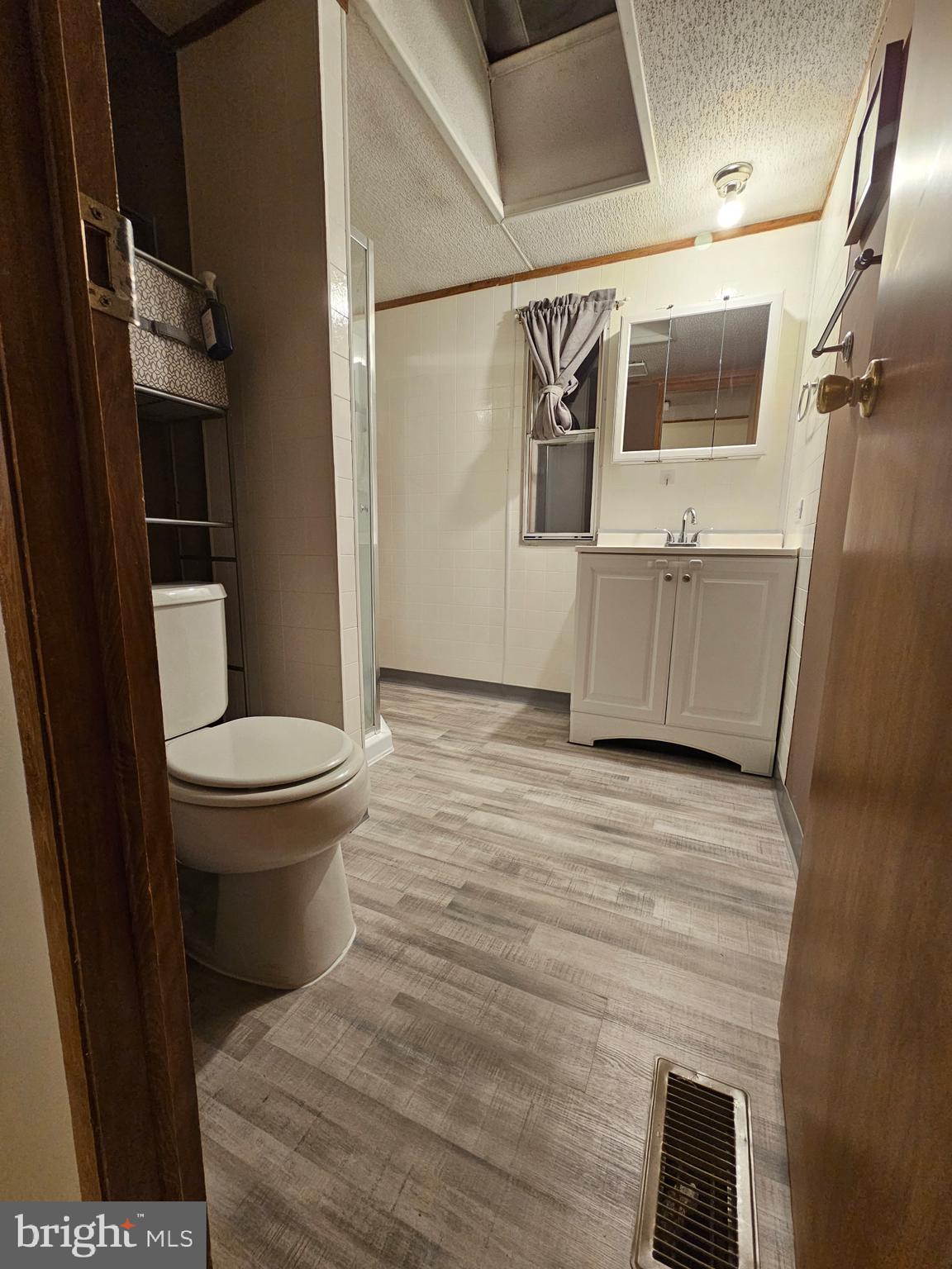 NORTHAMPTON - Residential