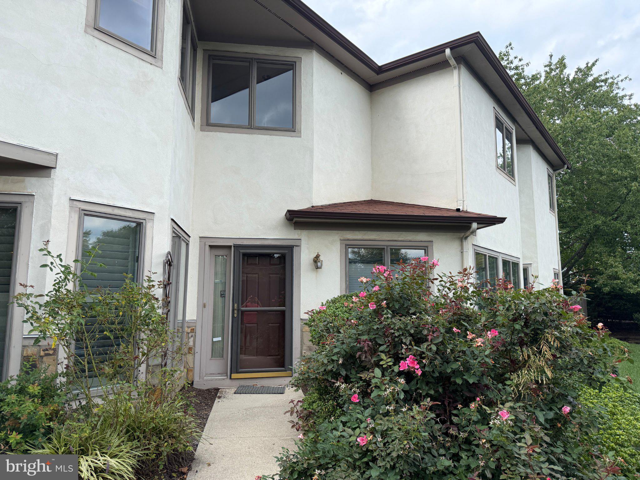 10 JACKIE DRIVE