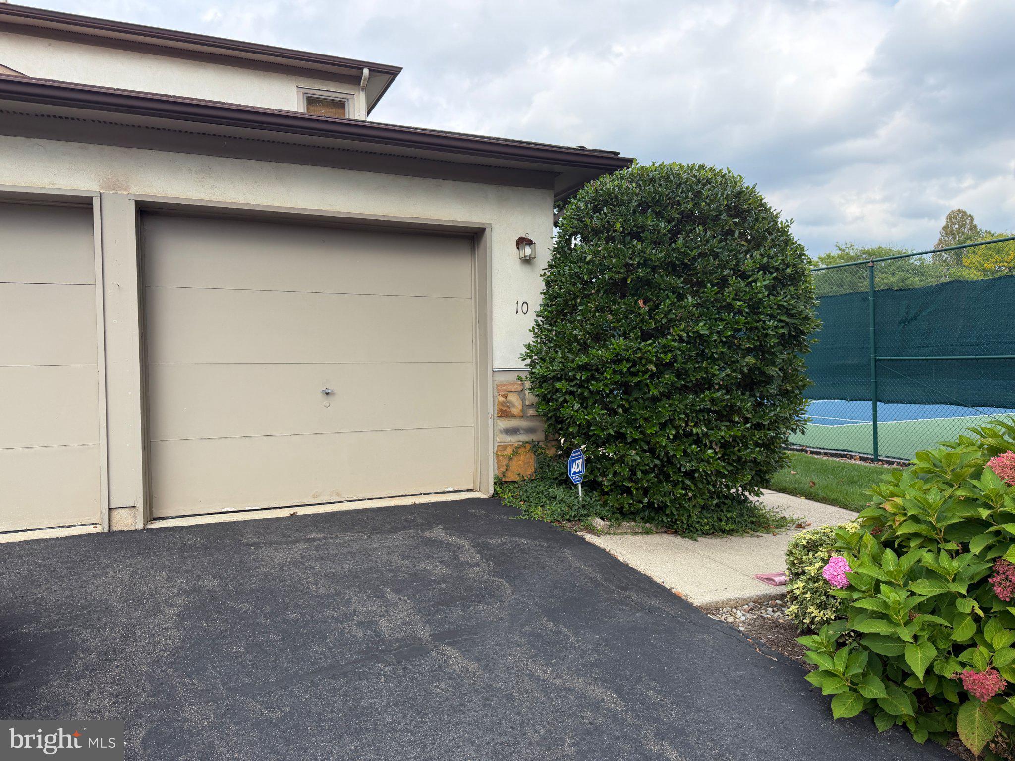 10 JACKIE DRIVE