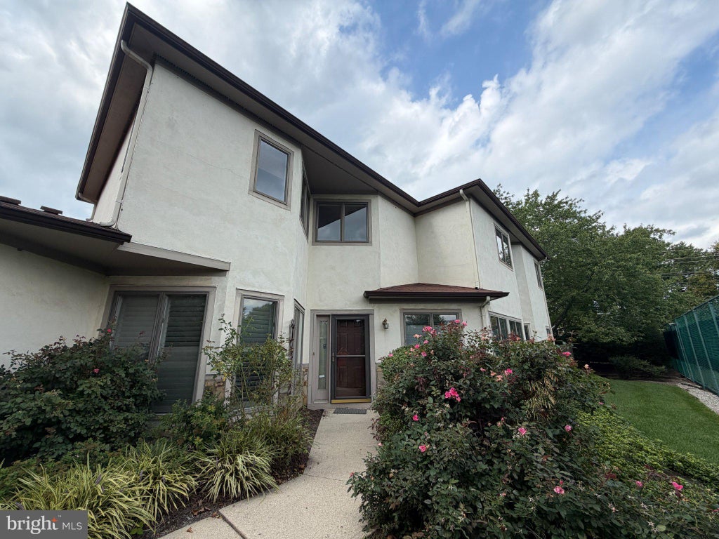 Photo of 10 Jackie Drive, TRENTON, NJ 08648 (MLS # NJME2083064)
