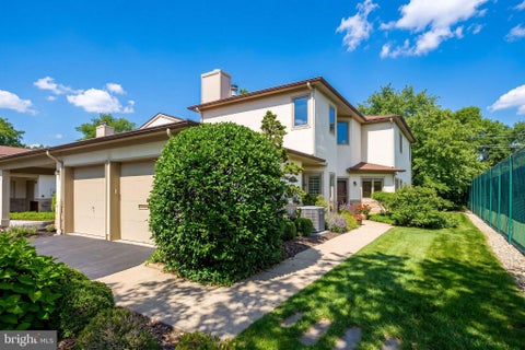 Photo of 10 Jackie Drive, LAWRENCEVILLE, NJ 08648 (MLS # NJME2083064)