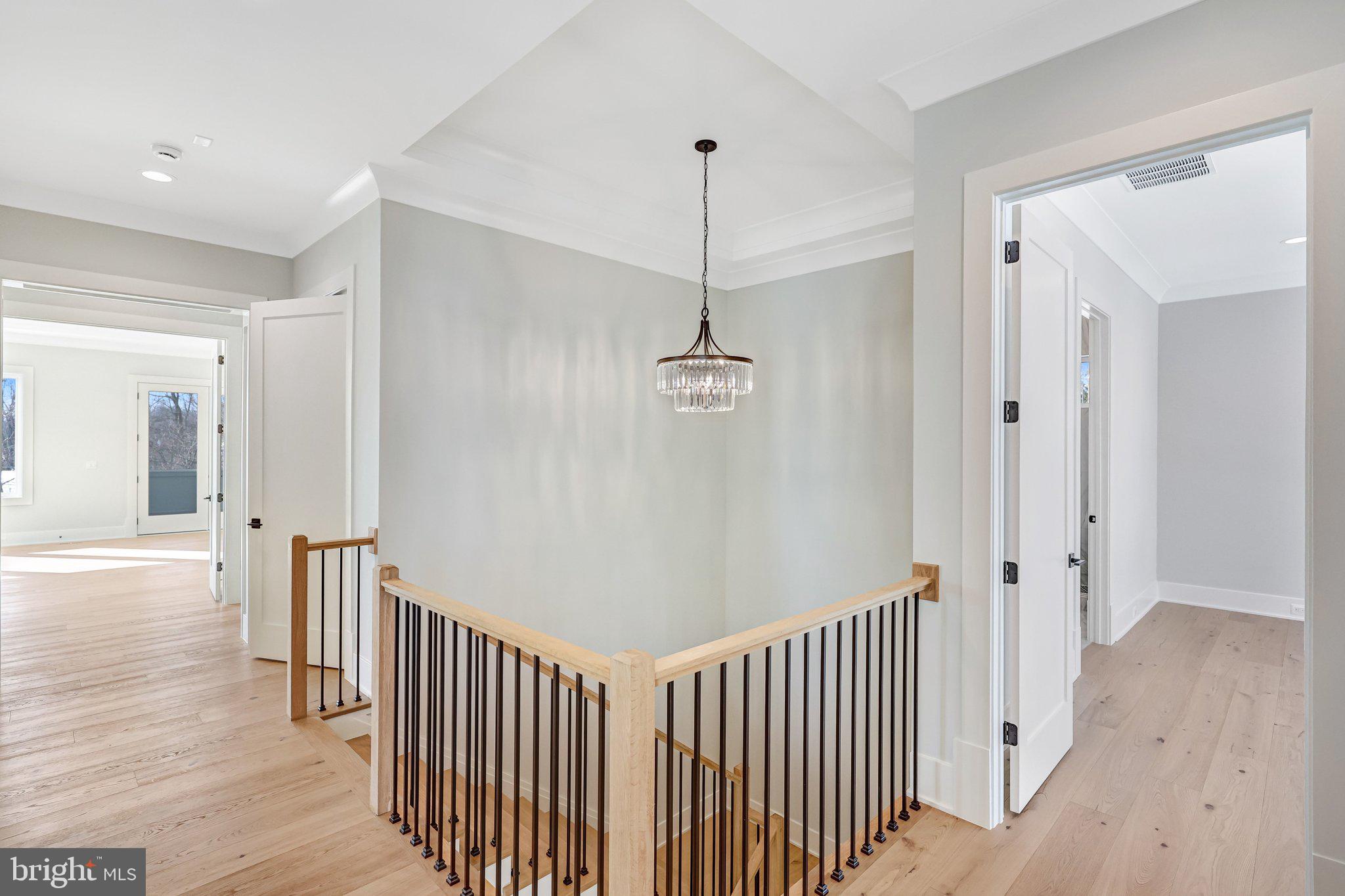 FAIRFAX VILLA - Residential