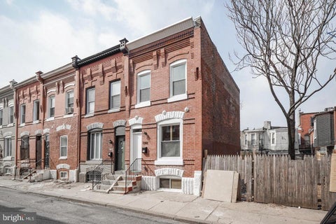 Townhouse For Rent - 1348 N Dover Street<br/> PHILADELPHIA, PA 19121