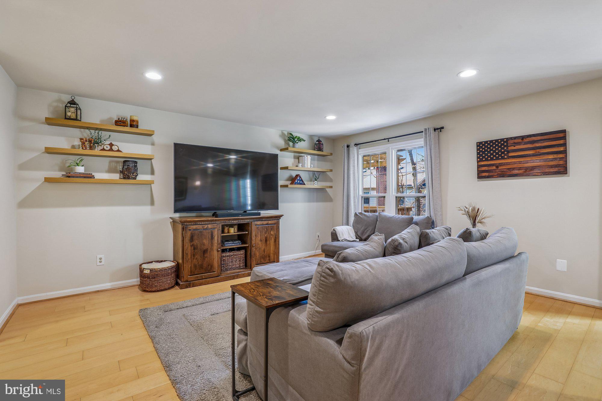 COUNTRY CREEK - Residential