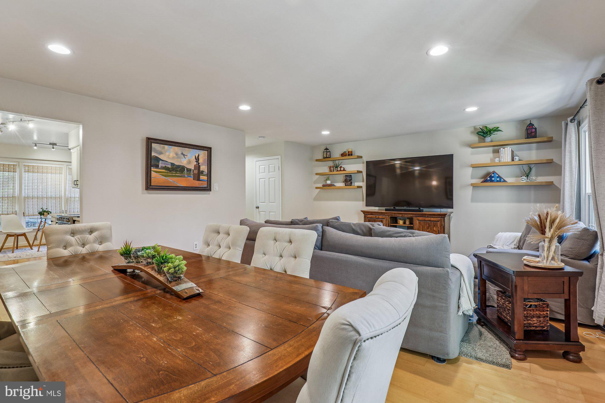 COUNTRY CREEK - Residential