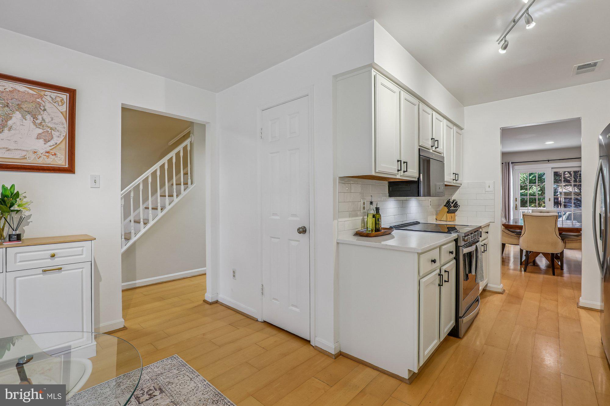 COUNTRY CREEK - Residential