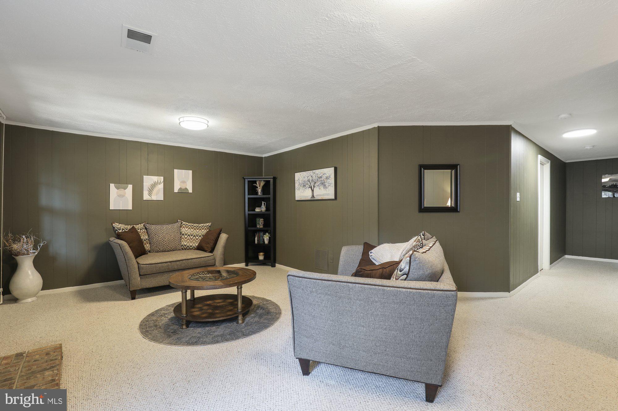 COUNTRY CREEK - Residential