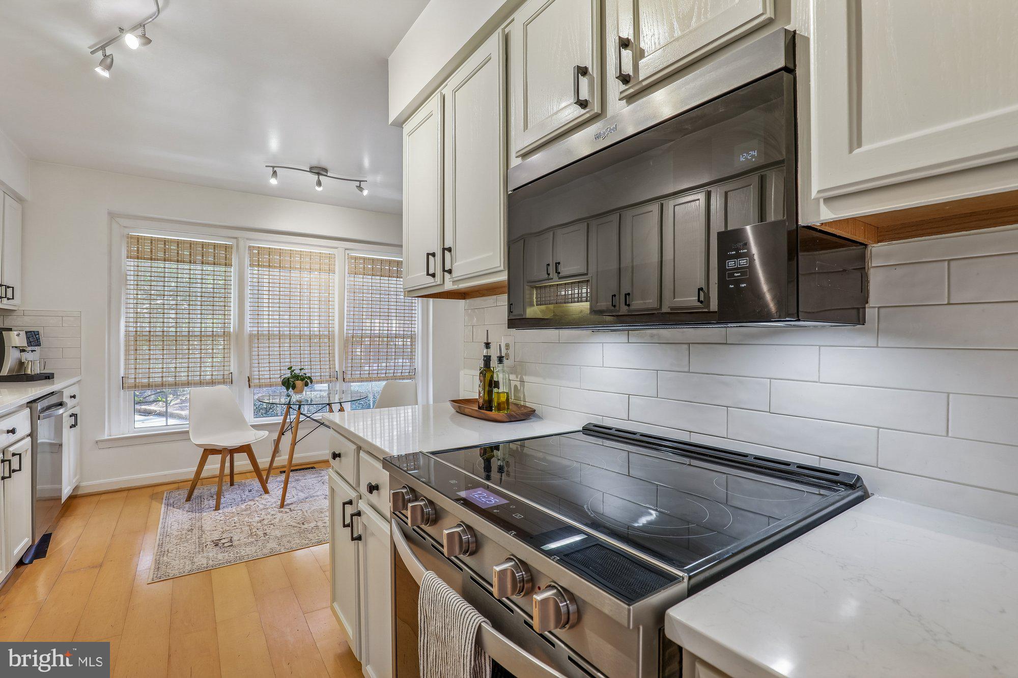 COUNTRY CREEK - Residential