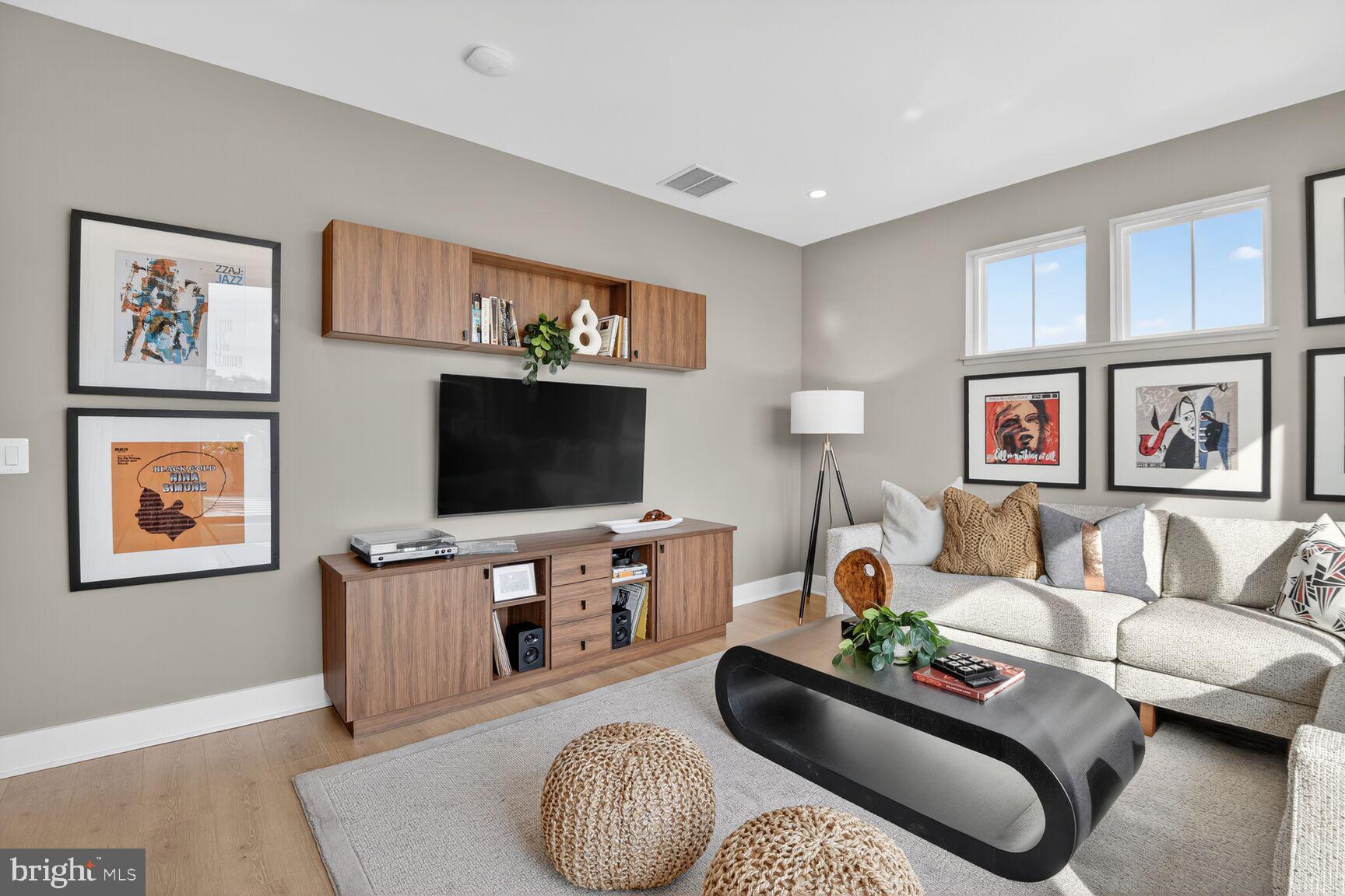 STRATHMORE VIEW - Residential