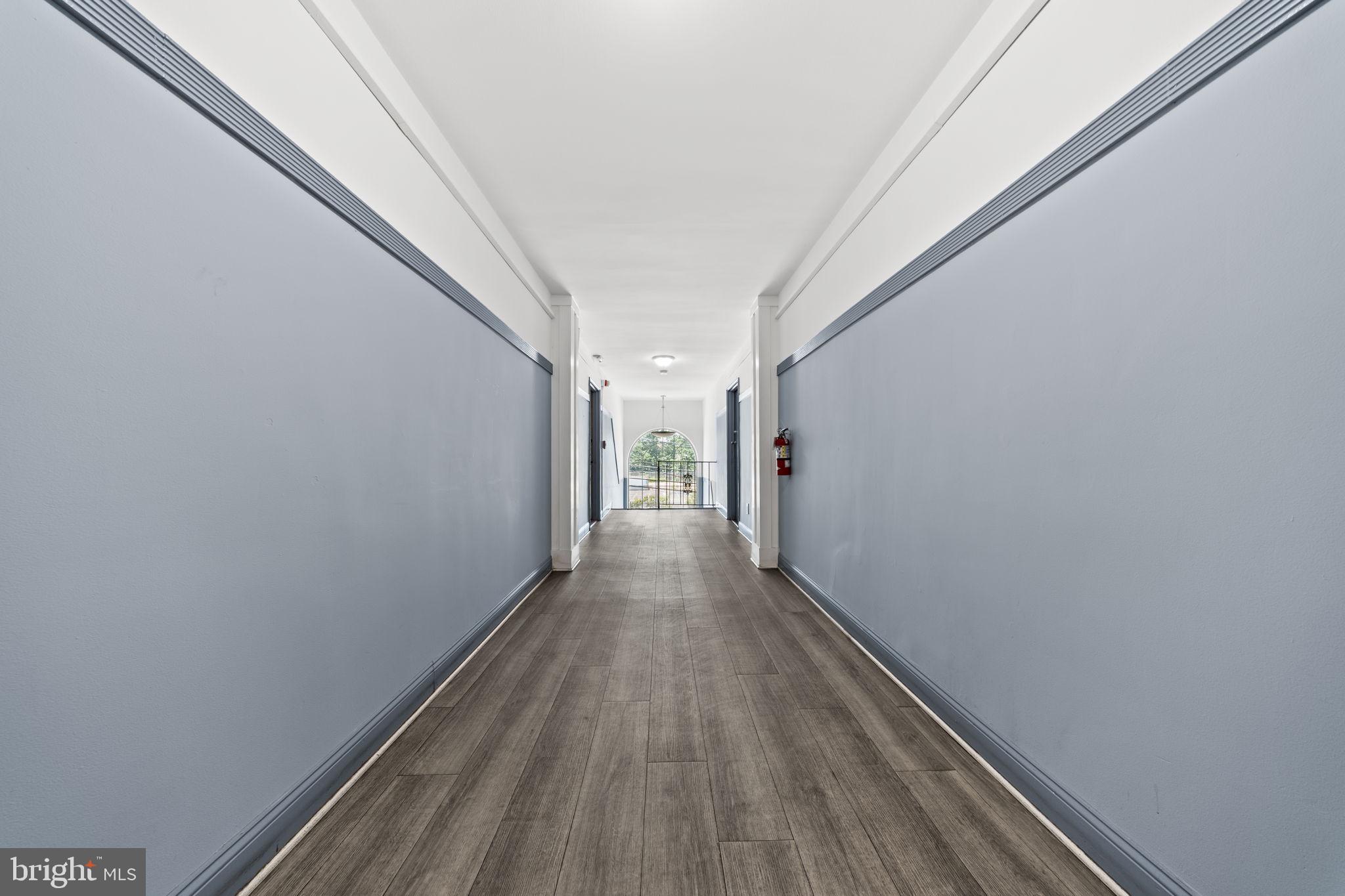 816 W GRAND STREET 826 3A