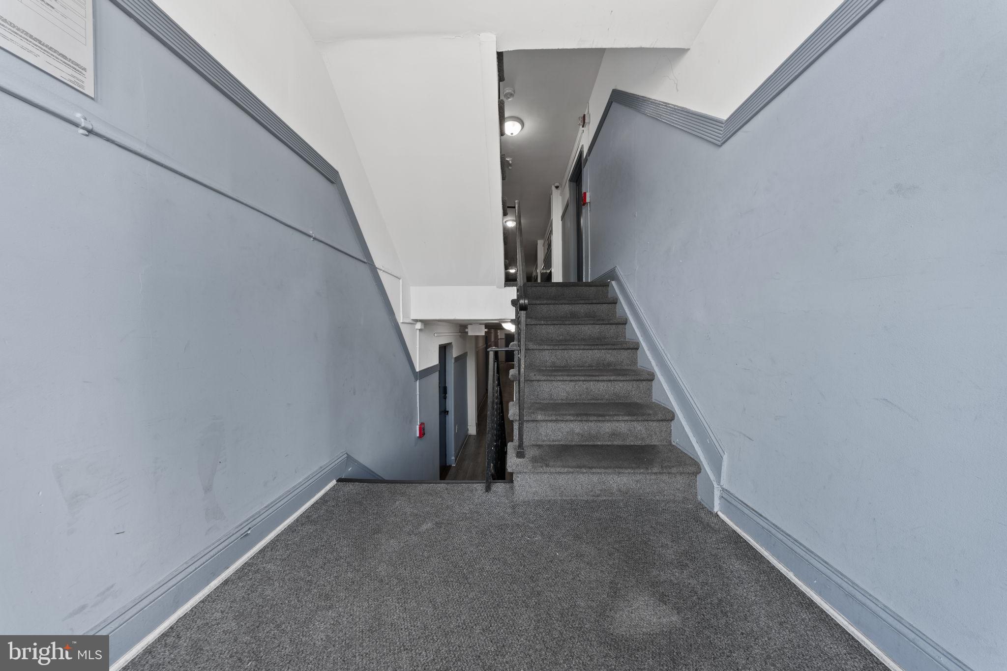 816 W GRAND STREET 826 3A