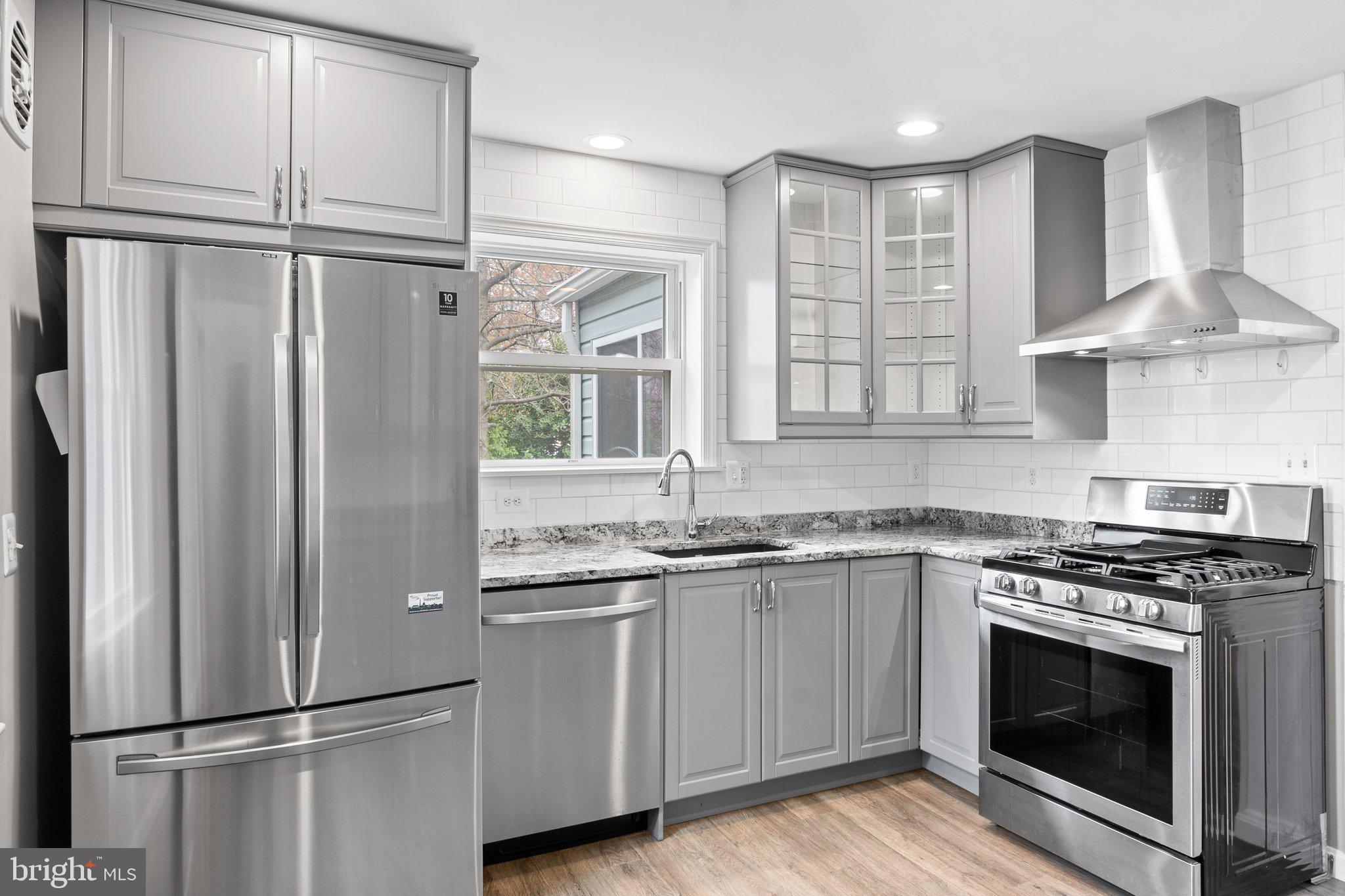 WHEATON  HILLS - Residential