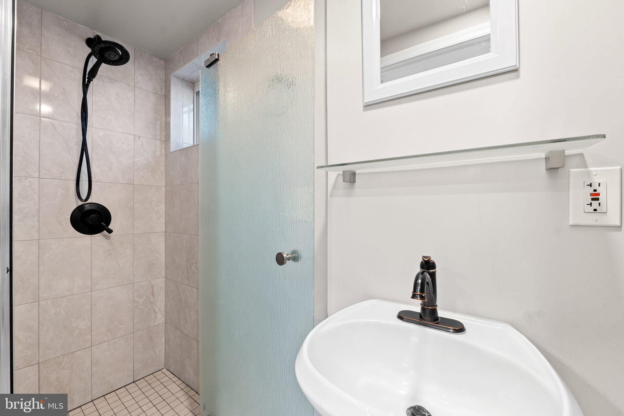 WHEATON  HILLS - Residential