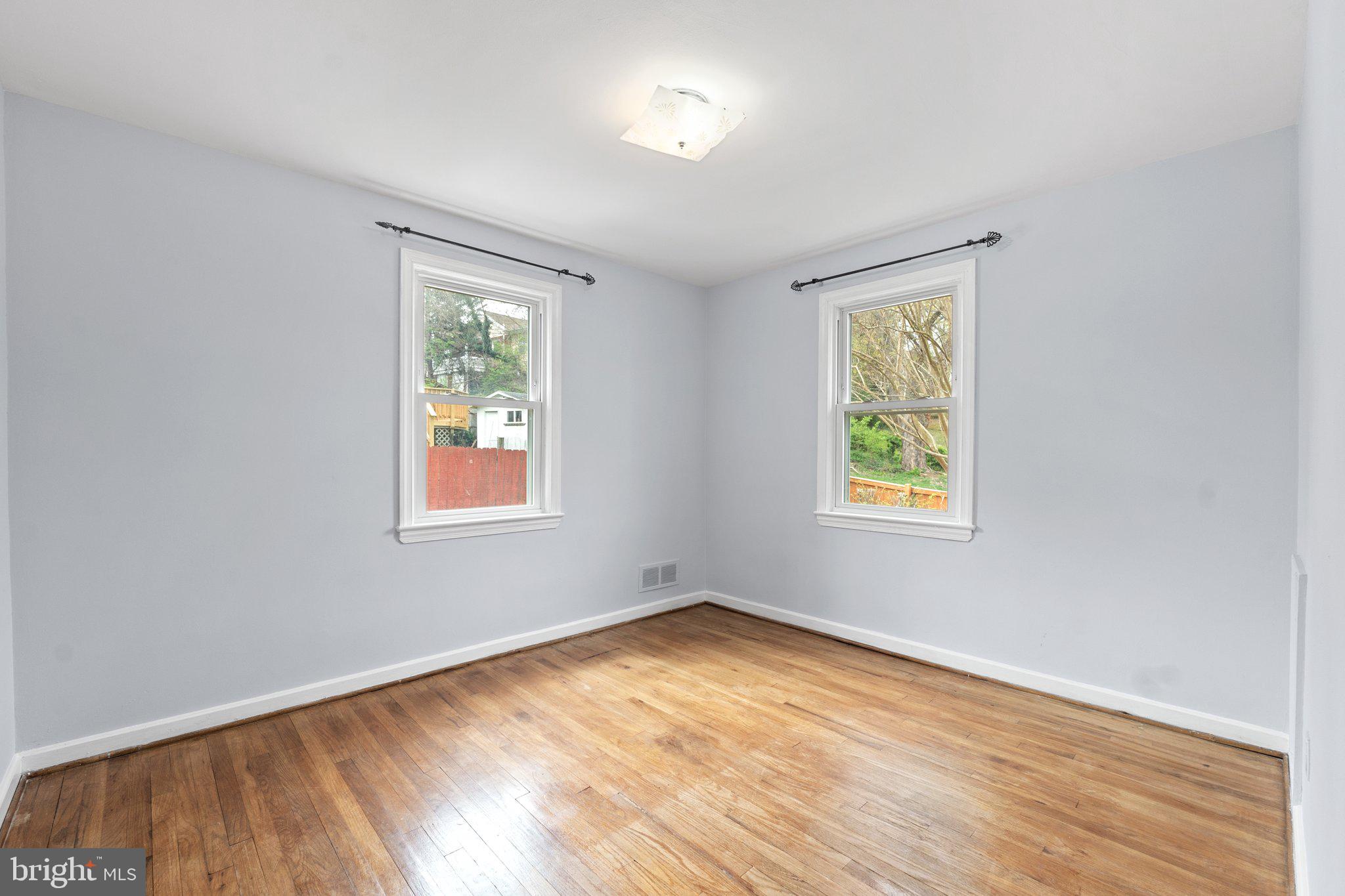 WHEATON  HILLS - Residential