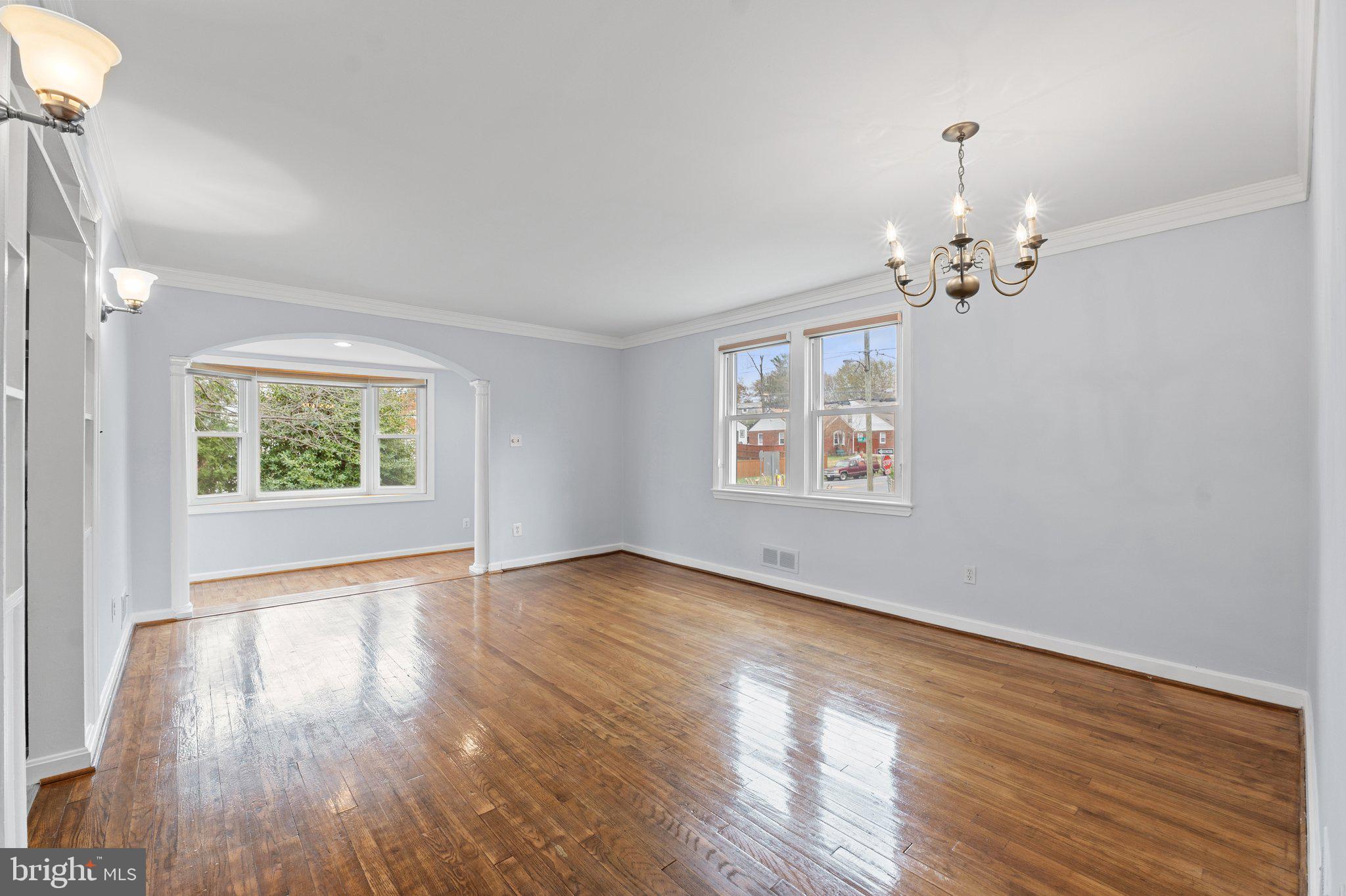 WHEATON  HILLS - Residential