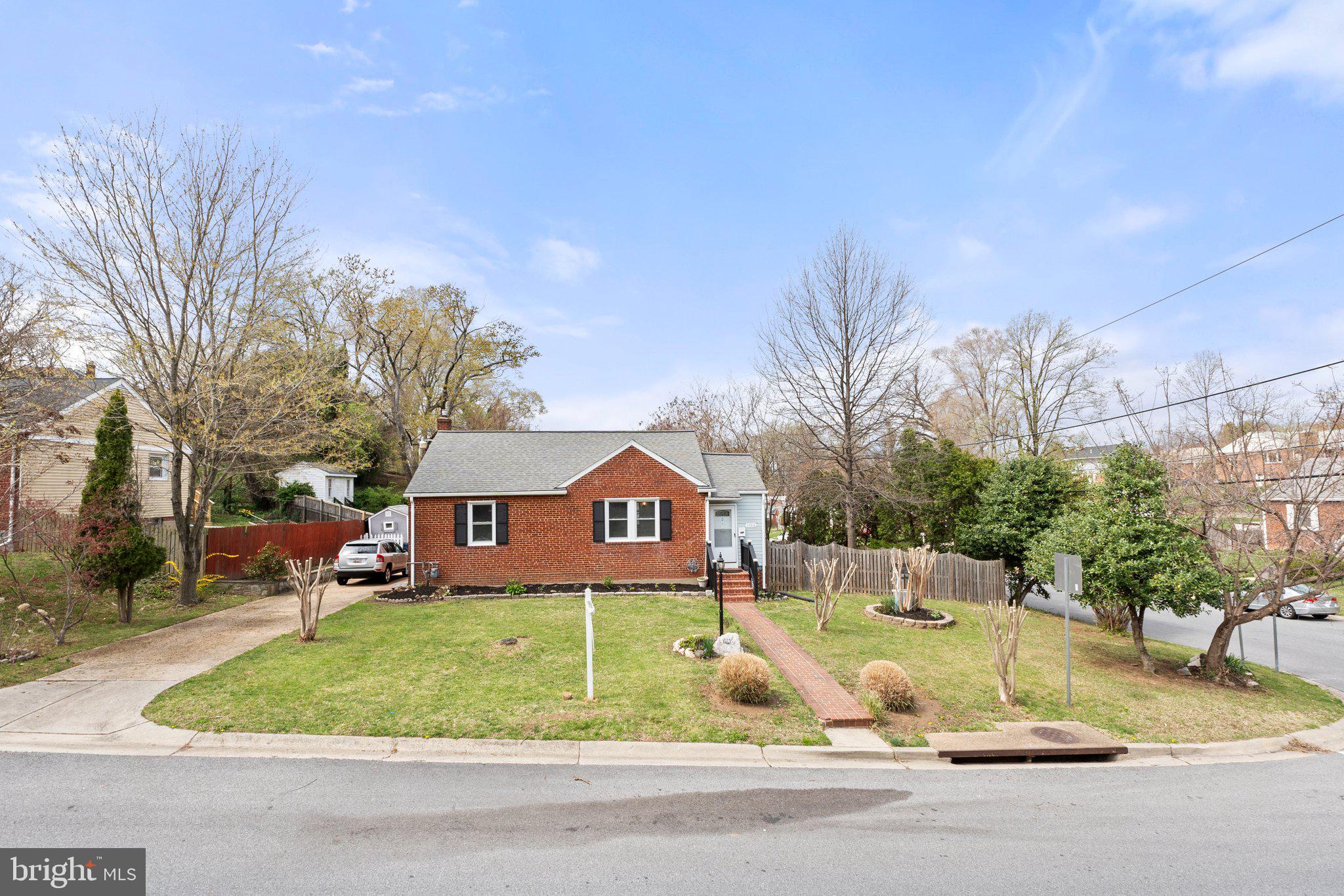 WHEATON  HILLS - Residential