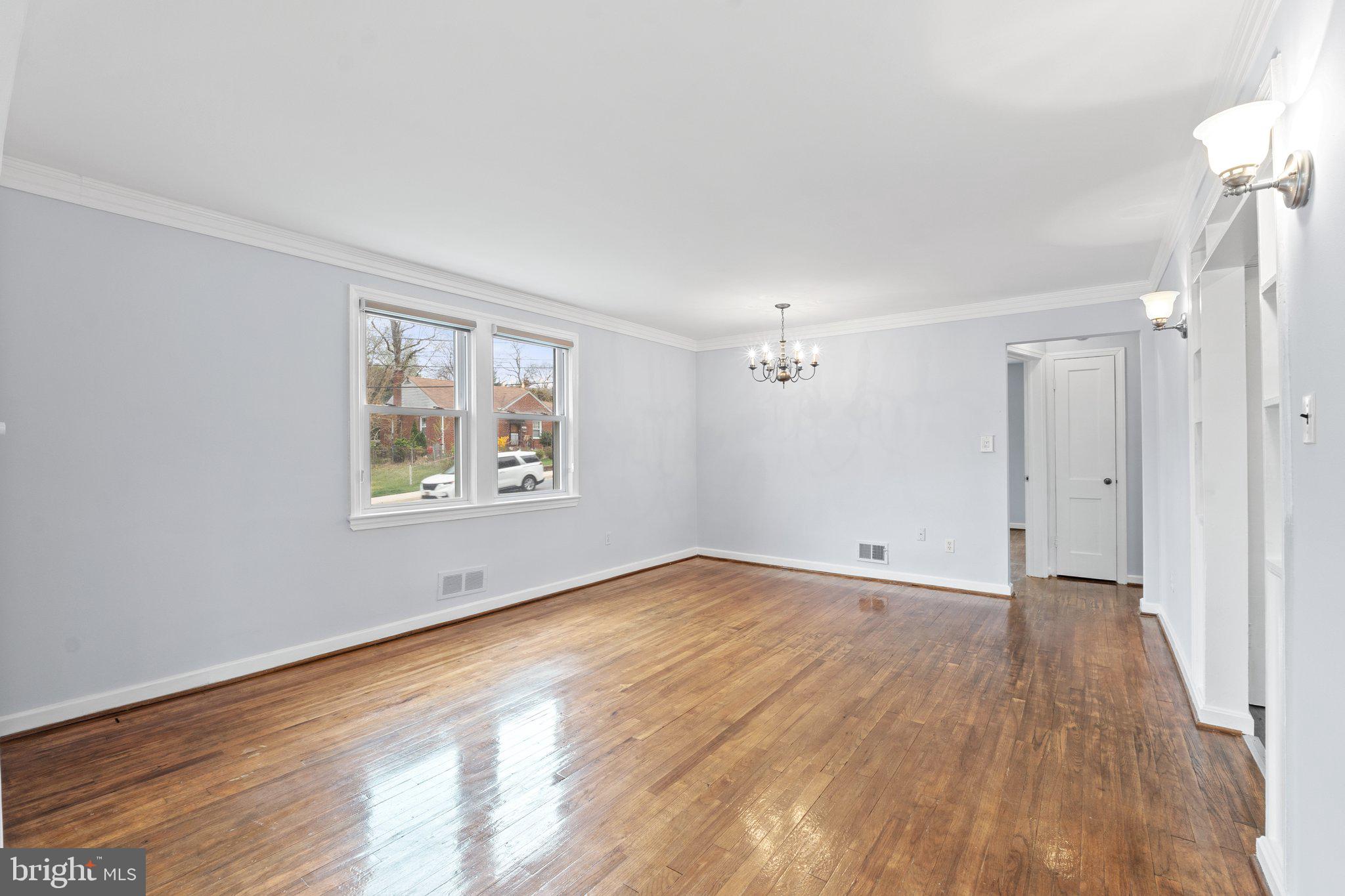 WHEATON  HILLS - Residential