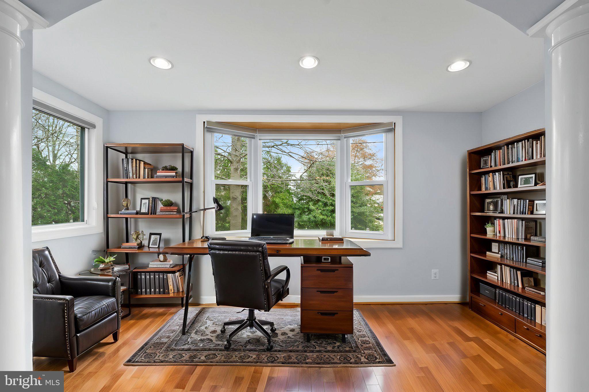 WHEATON  HILLS - Residential