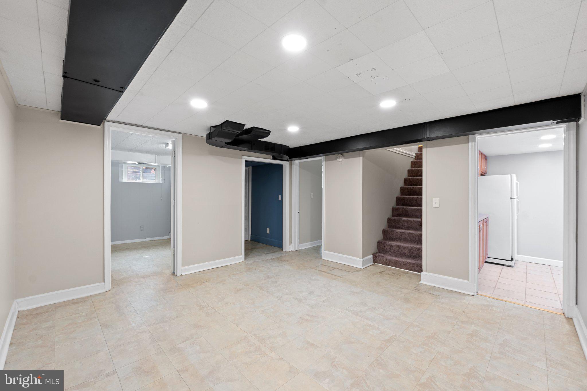 WHEATON  HILLS - Residential