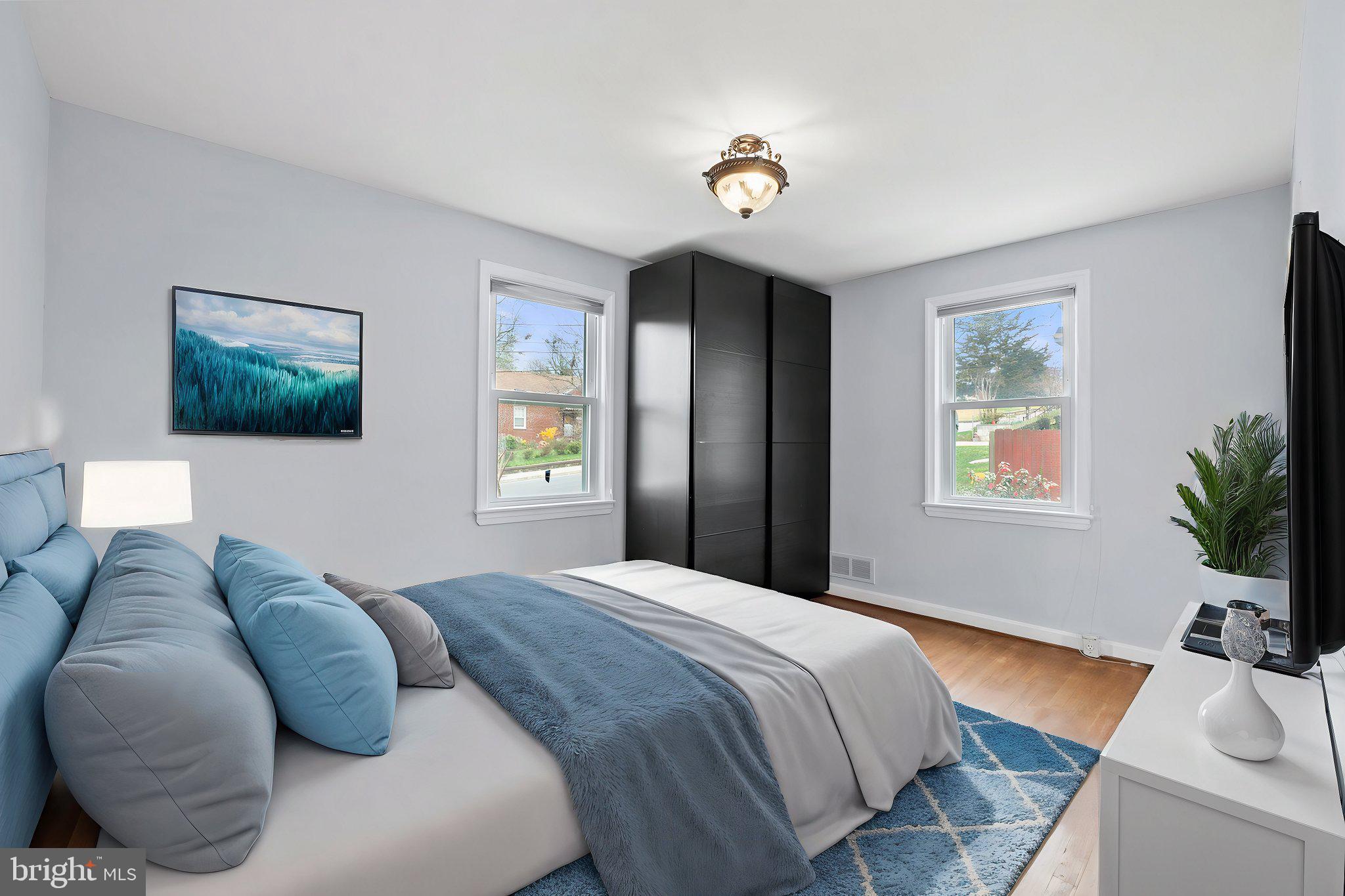 WHEATON  HILLS - Residential