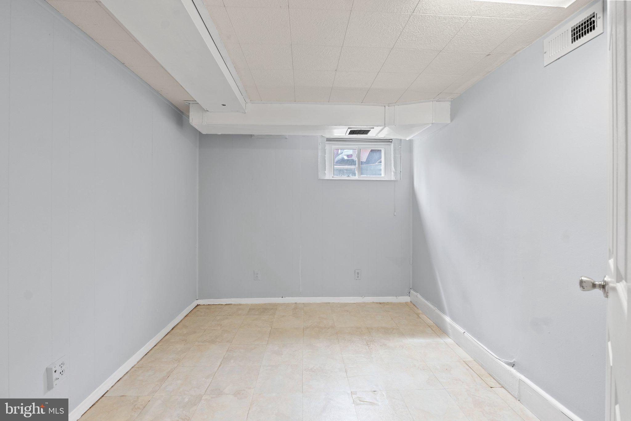 WHEATON  HILLS - Residential