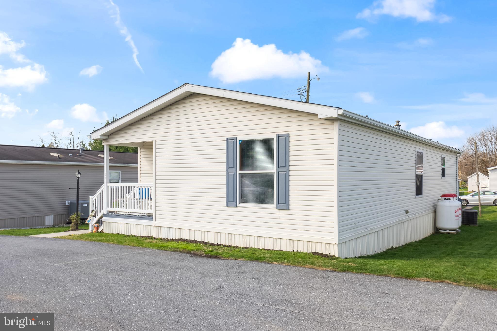 STONE HILL VILLAGE - Residential