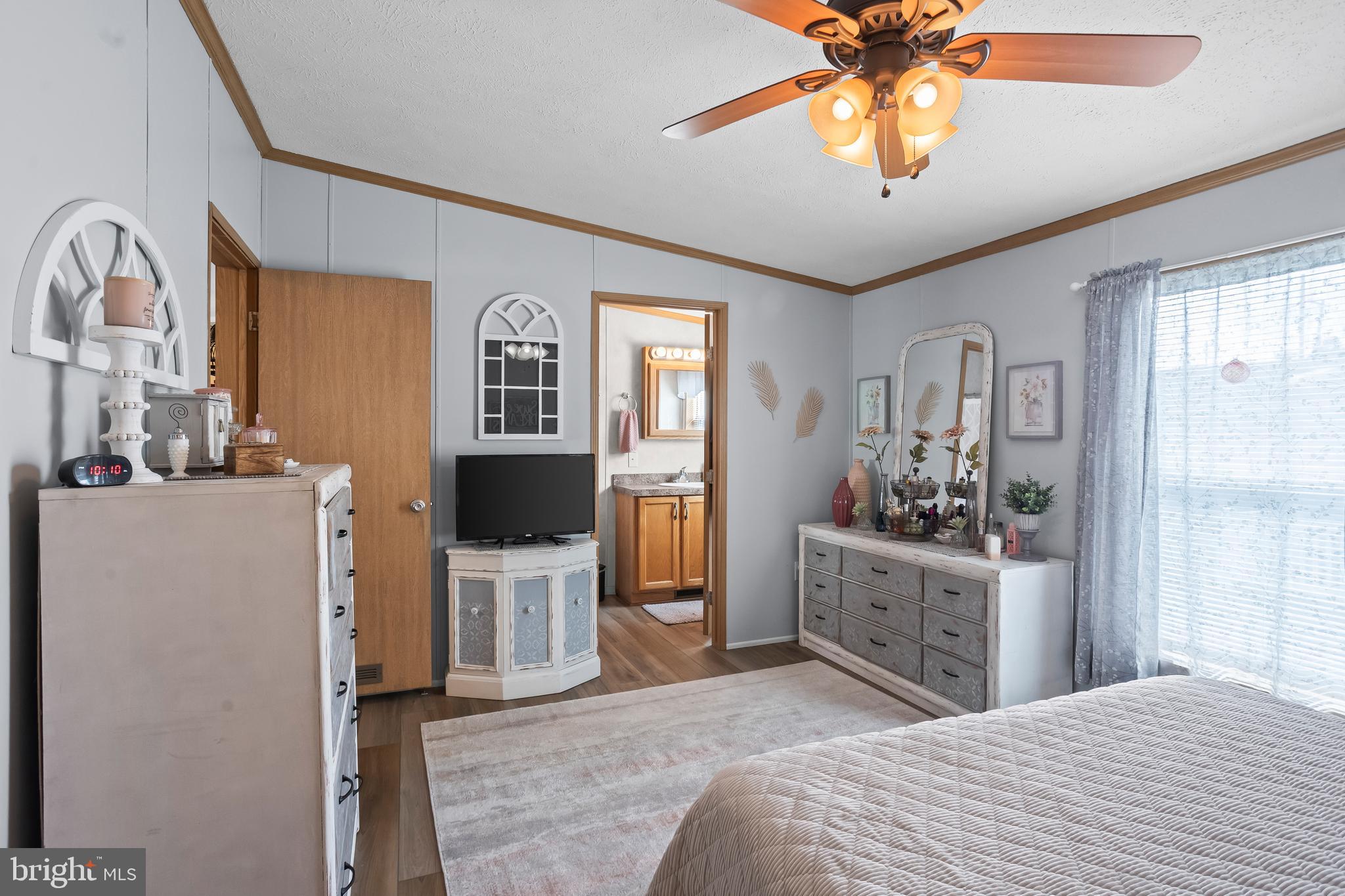 STONE HILL VILLAGE - Residential