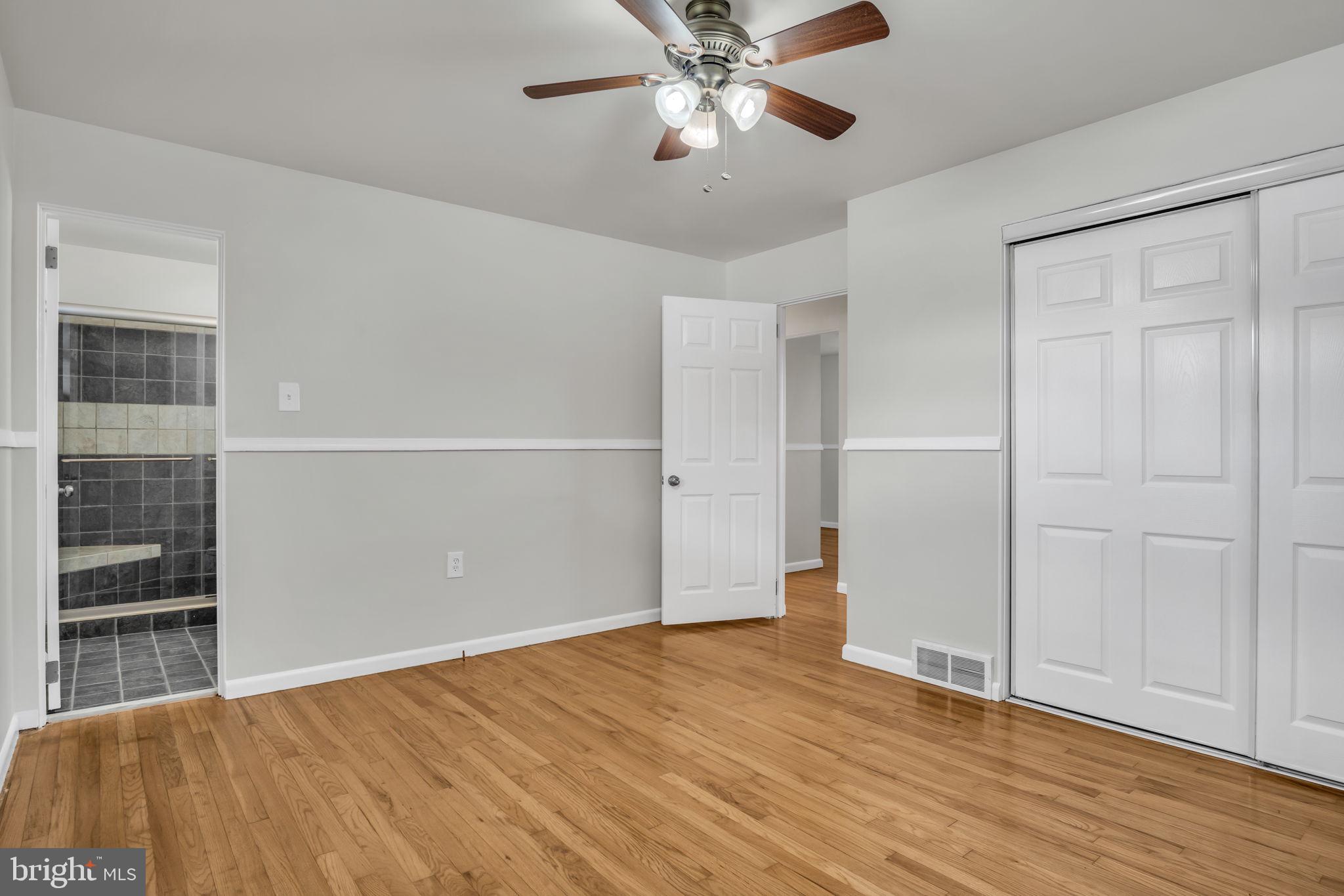 DEVON MANOR - Residential