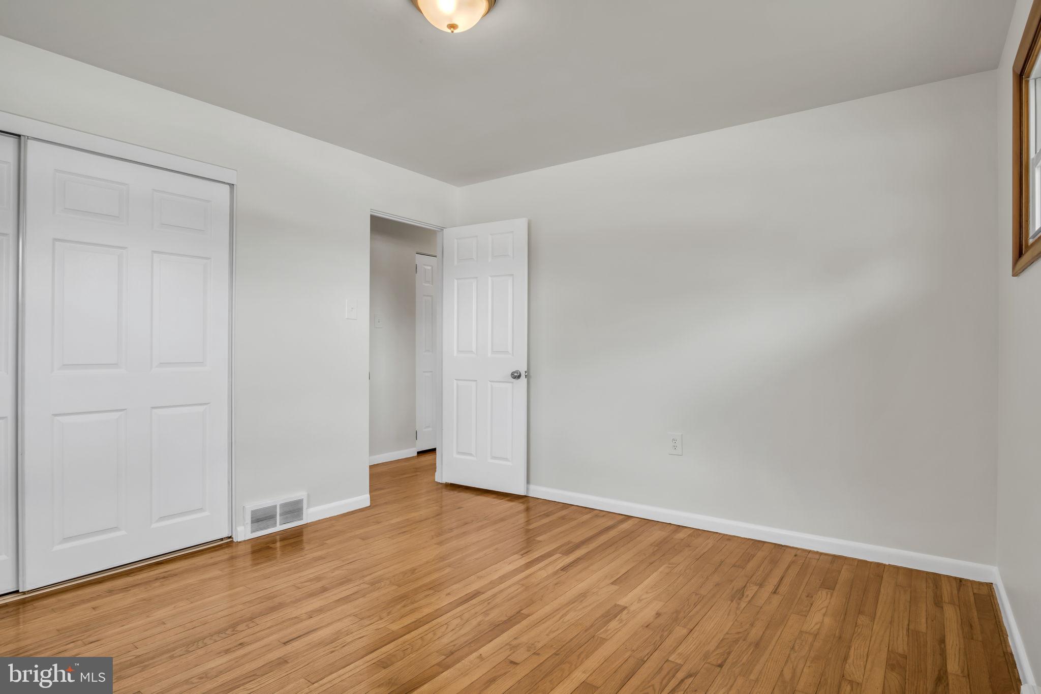 DEVON MANOR - Residential