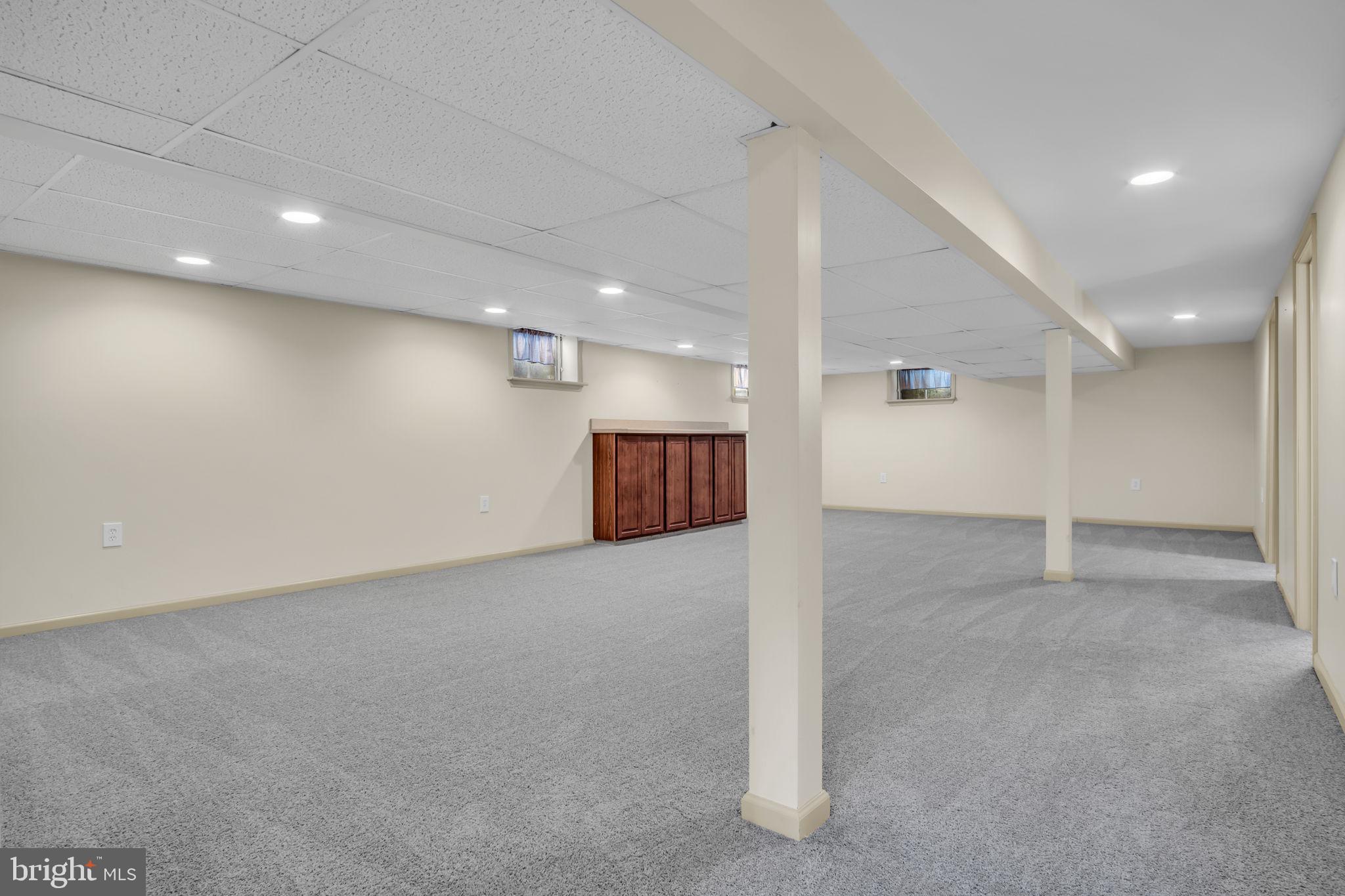 DEVON MANOR - Residential