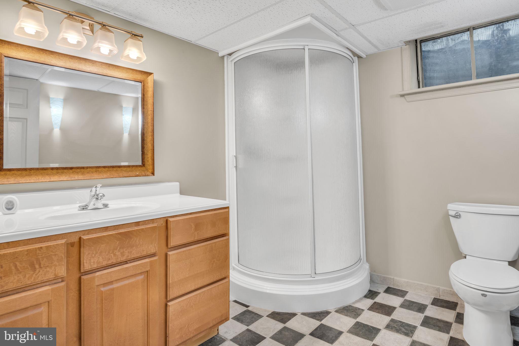 DEVON MANOR - Residential