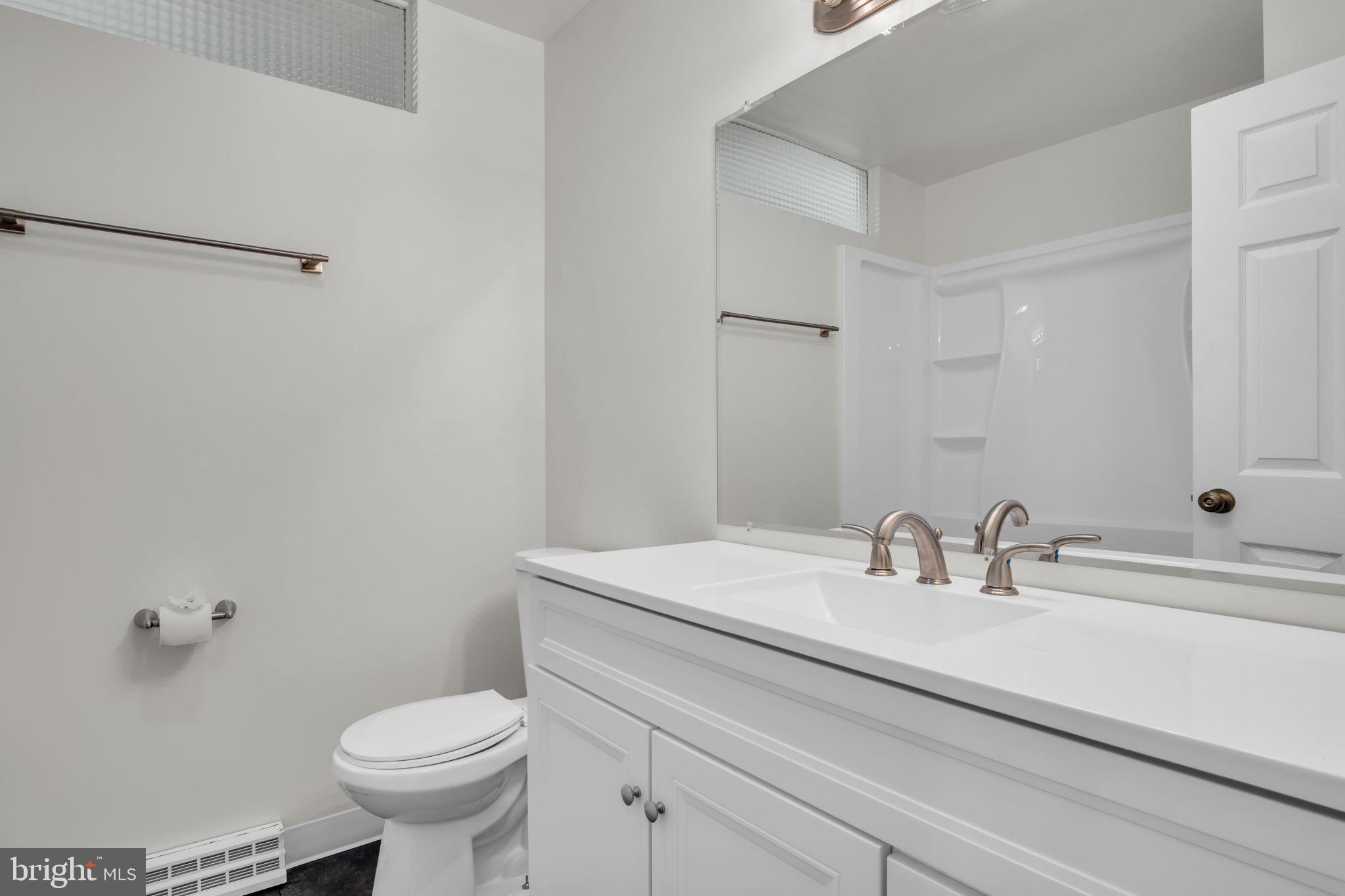 DEVON MANOR - Residential