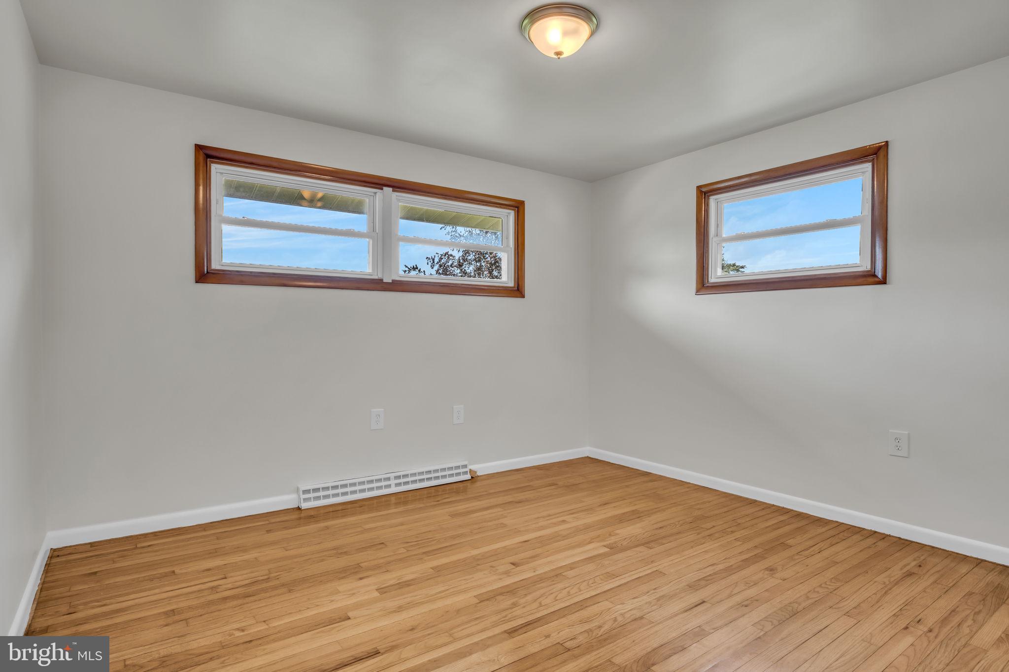 DEVON MANOR - Residential