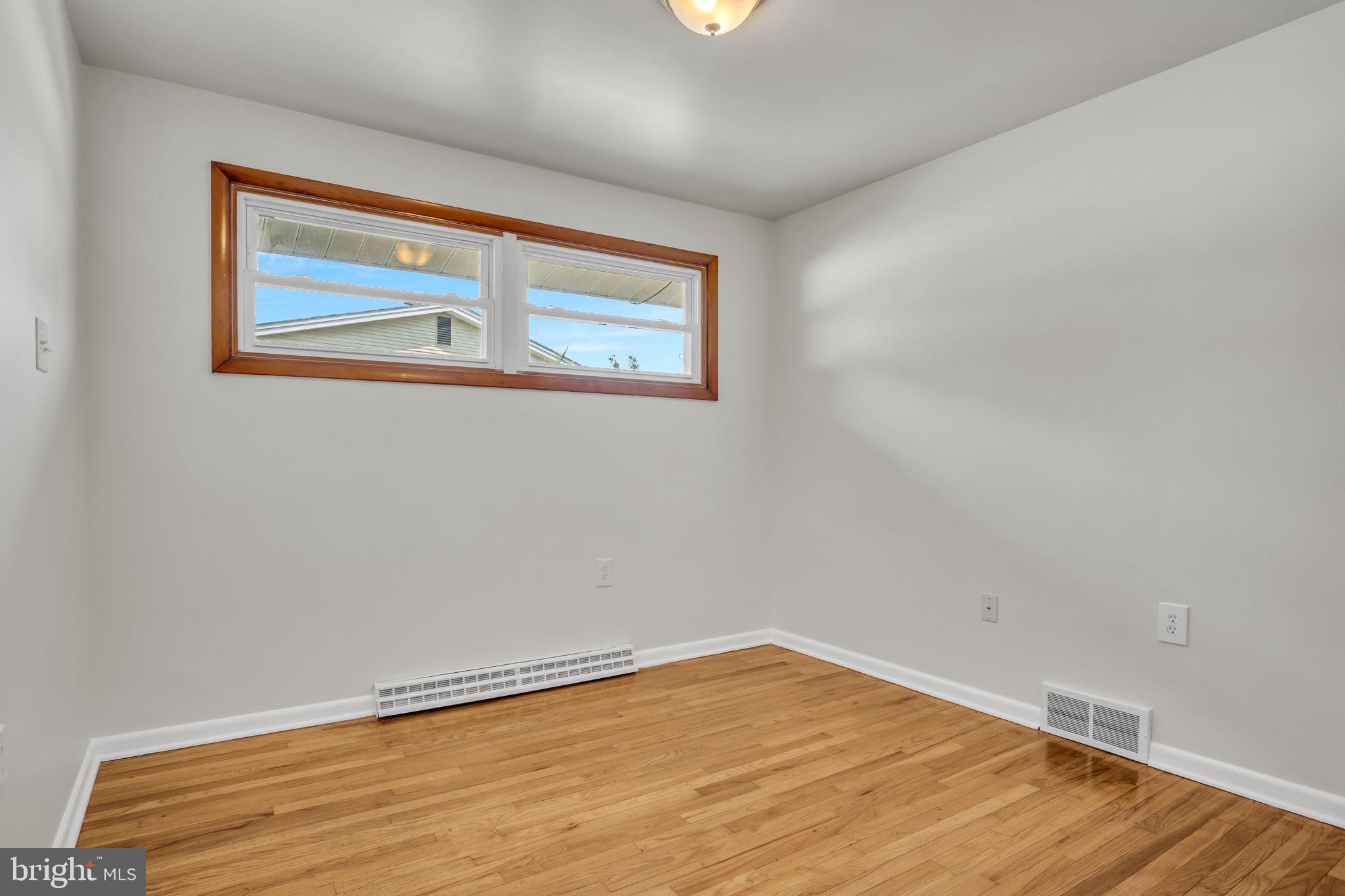 DEVON MANOR - Residential