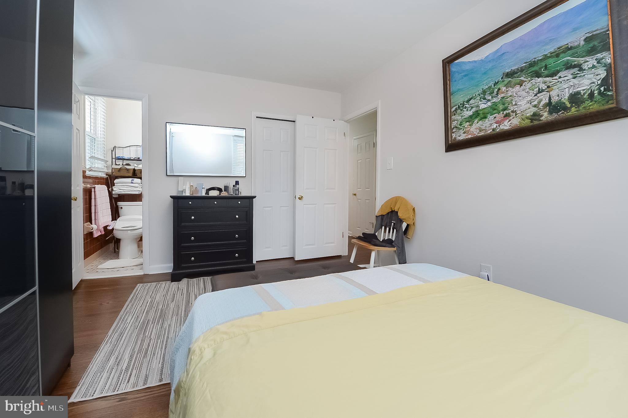 FOX CHASE - Residential