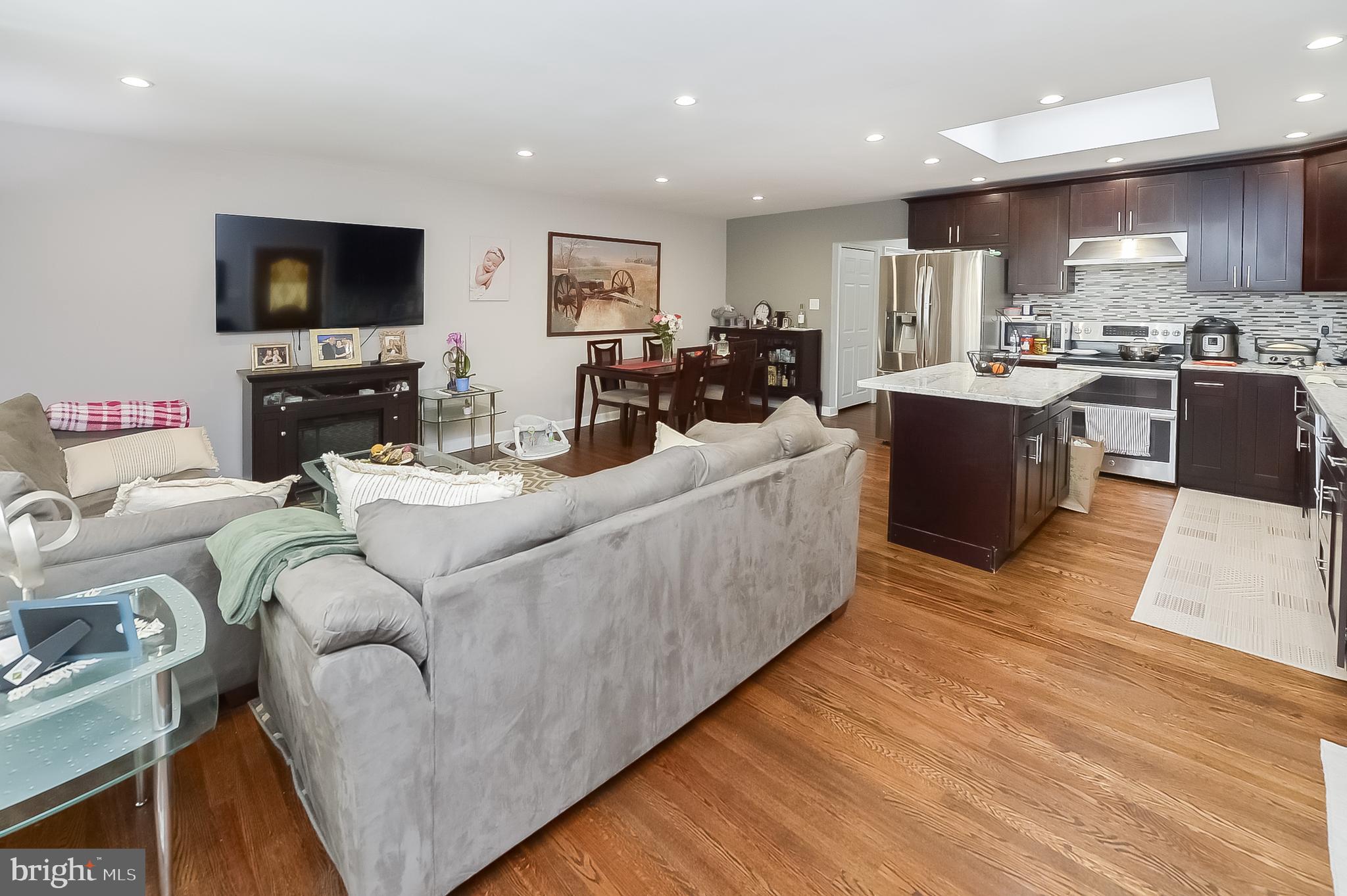 FOX CHASE - Residential