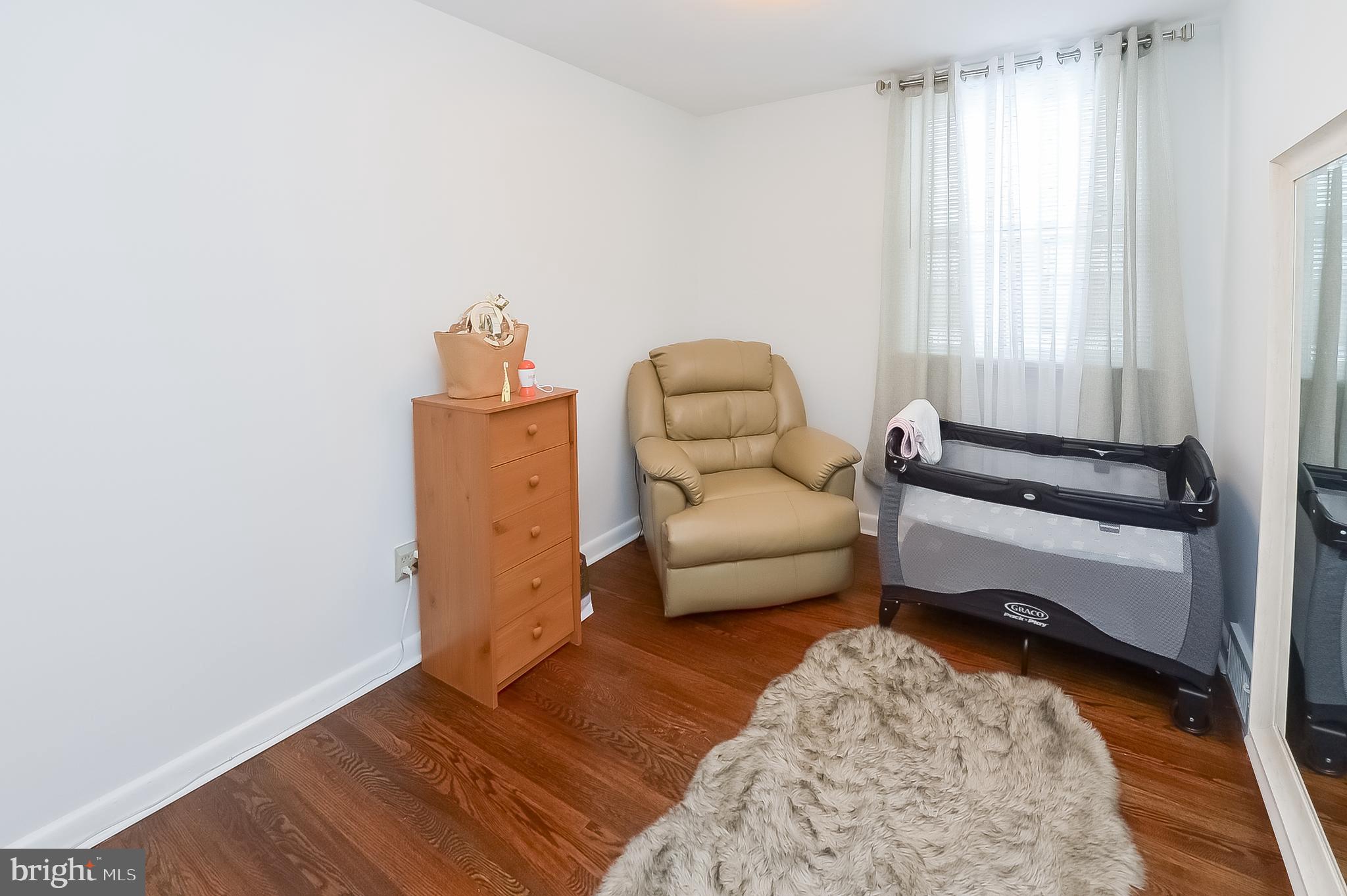 FOX CHASE - Residential