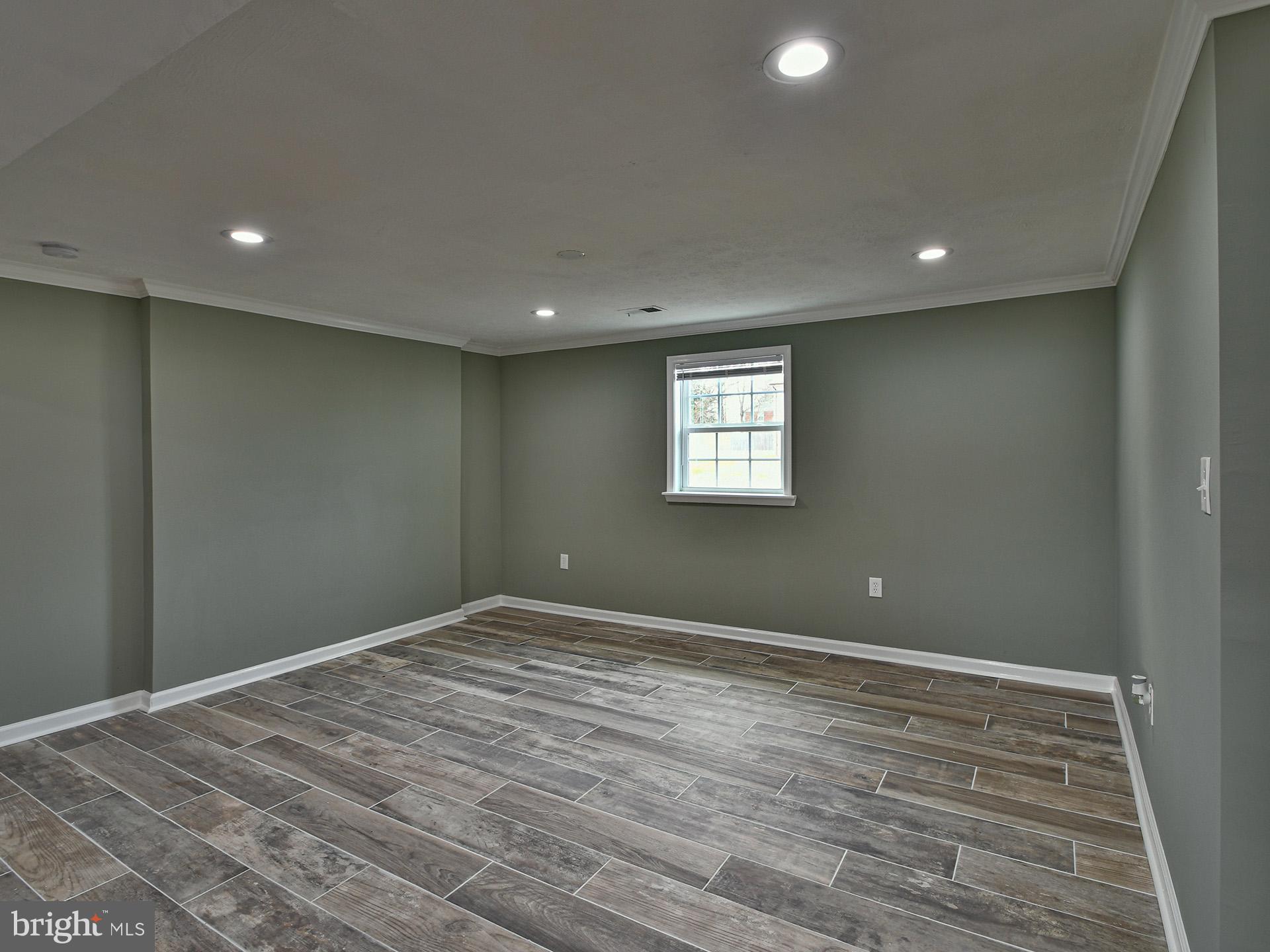 HARWOOD - Residential Lease