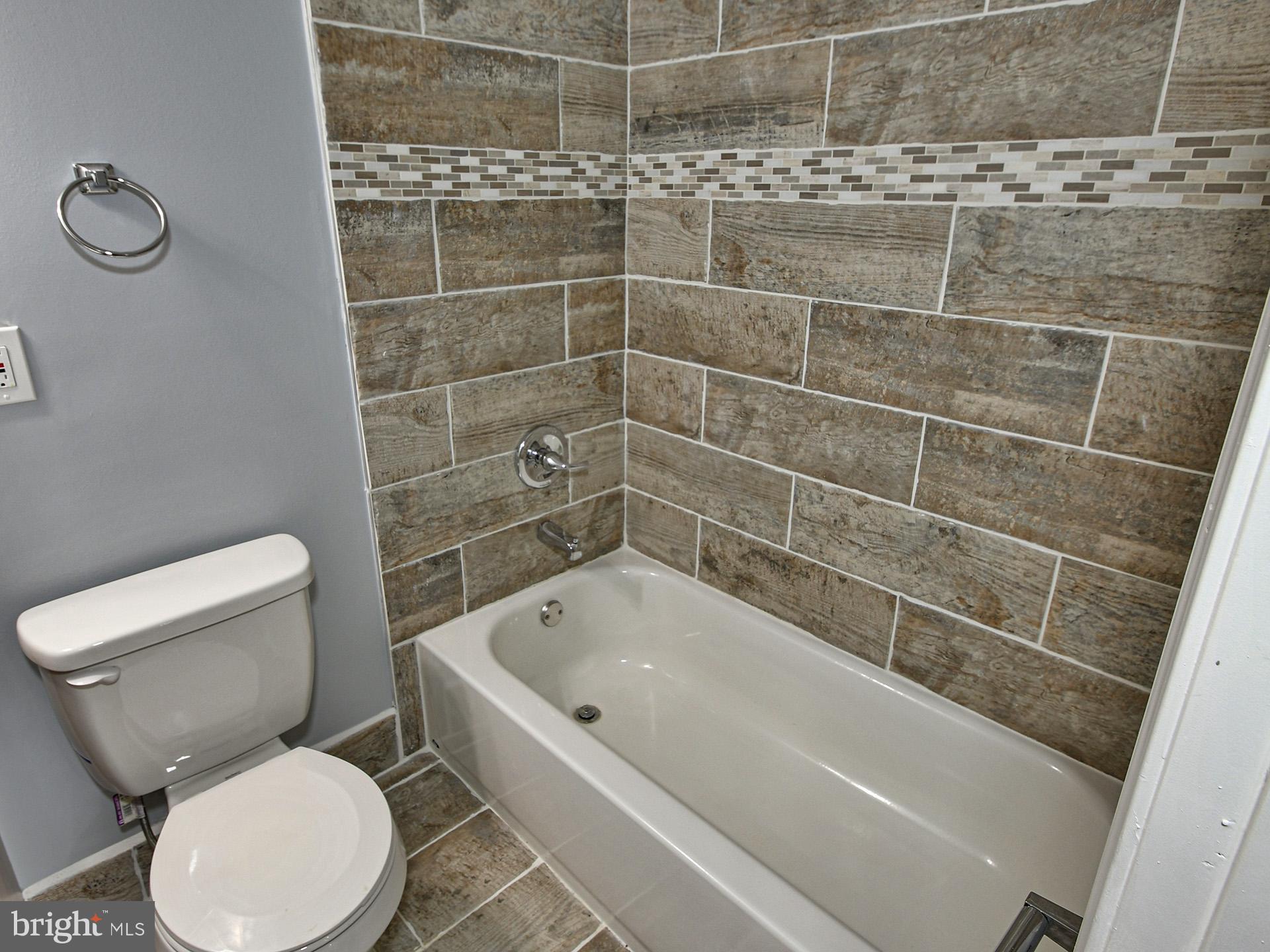 HARWOOD - Residential Lease