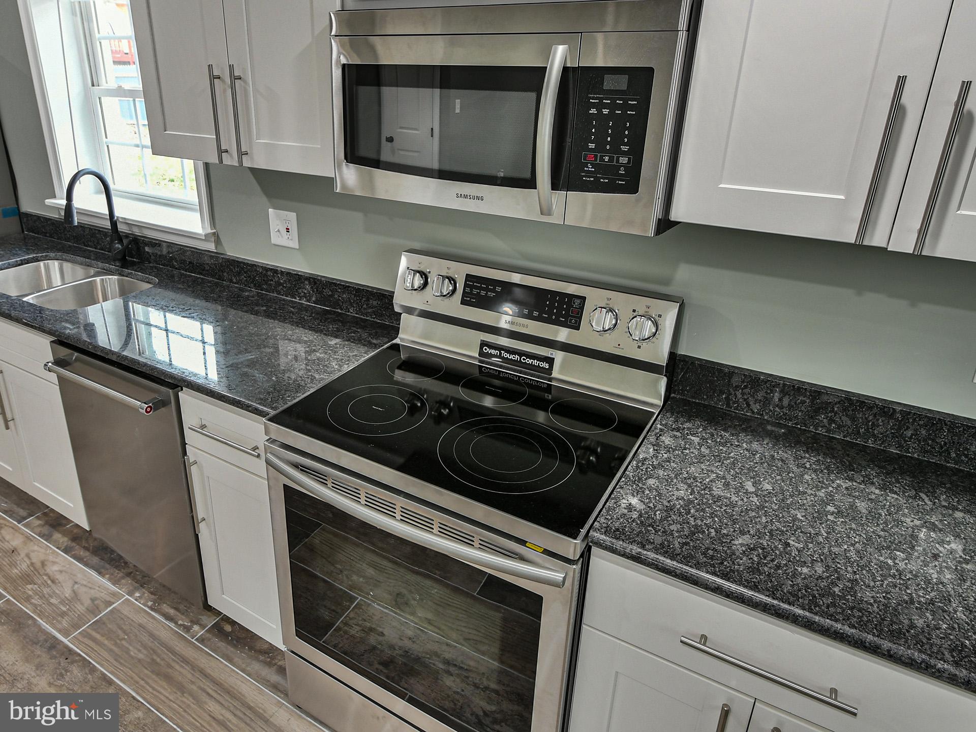 HARWOOD - Residential Lease