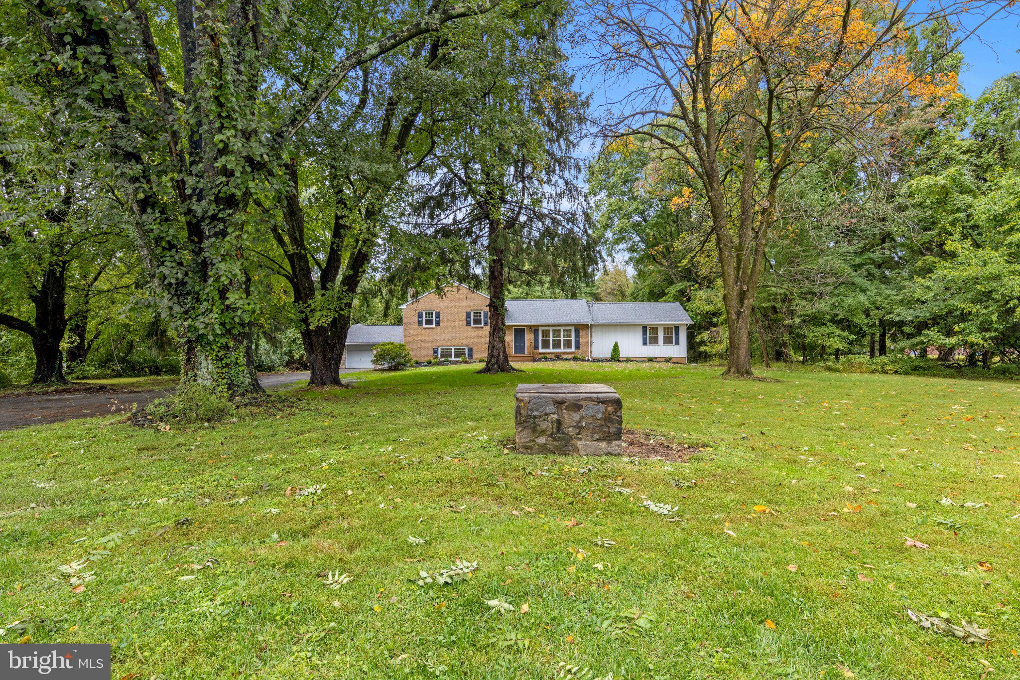 995 SMITHBRIDGE ROAD