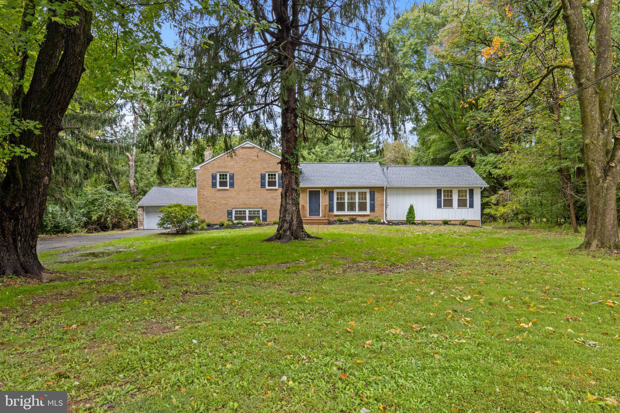 995 SMITHBRIDGE ROAD