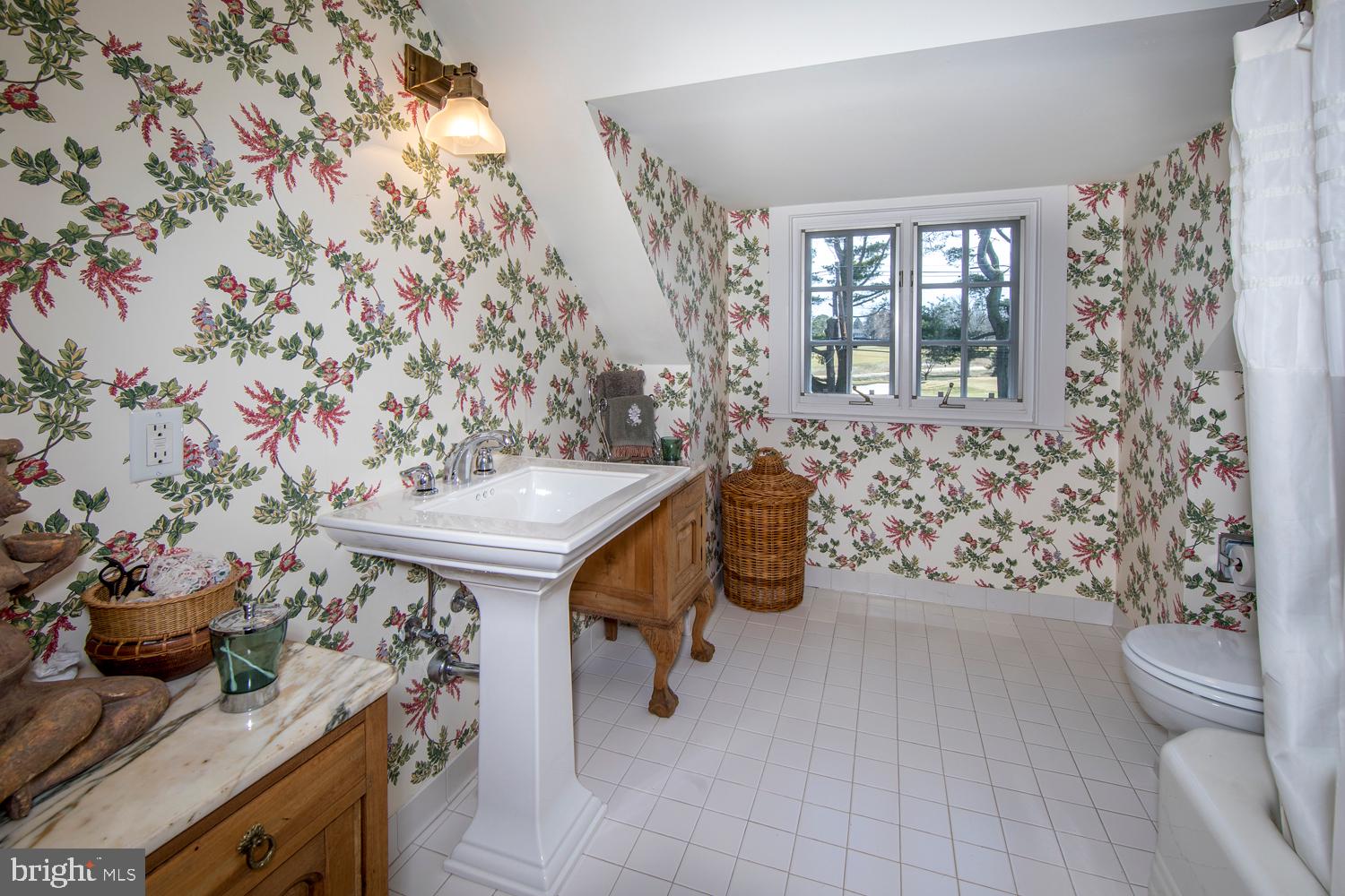 MERION GOLF MANOR - Residential