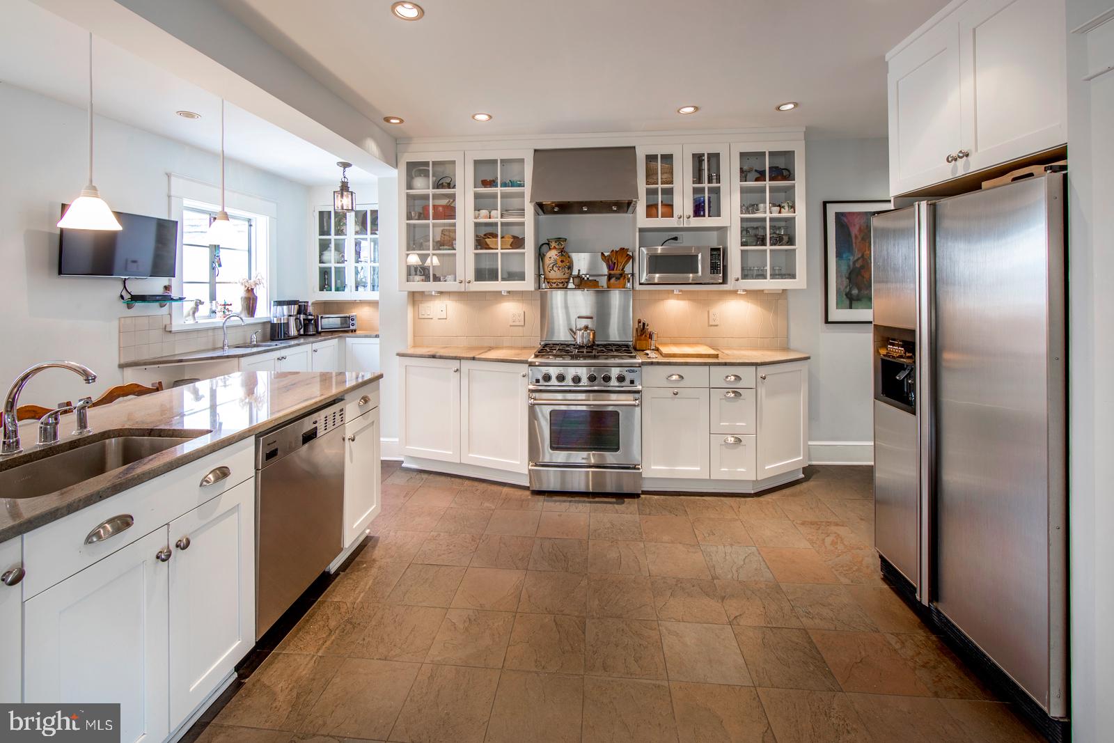 MERION GOLF MANOR - Residential